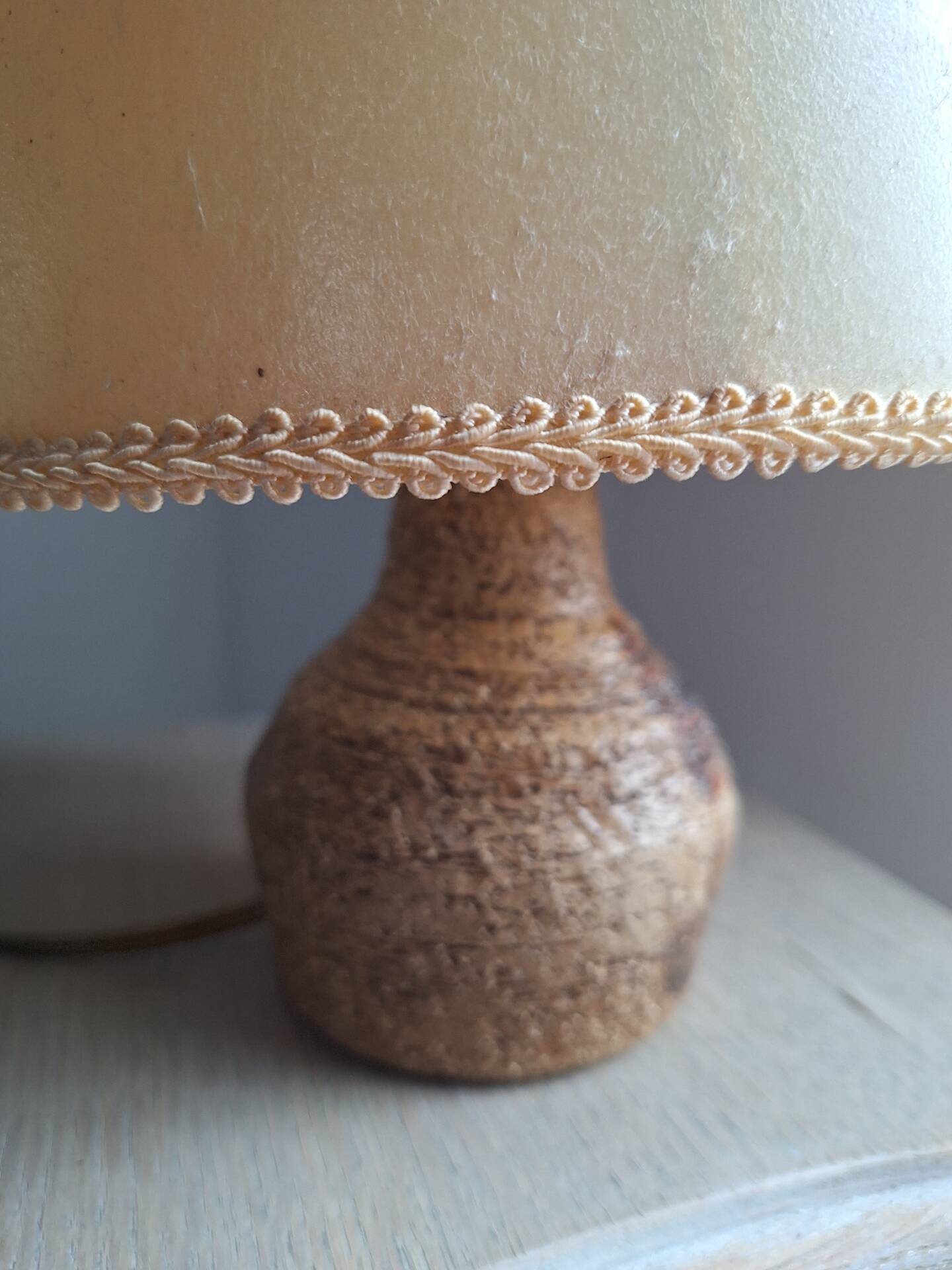 Lampe en grès et fleurs séchées atelier " Le Trident " Vallauris