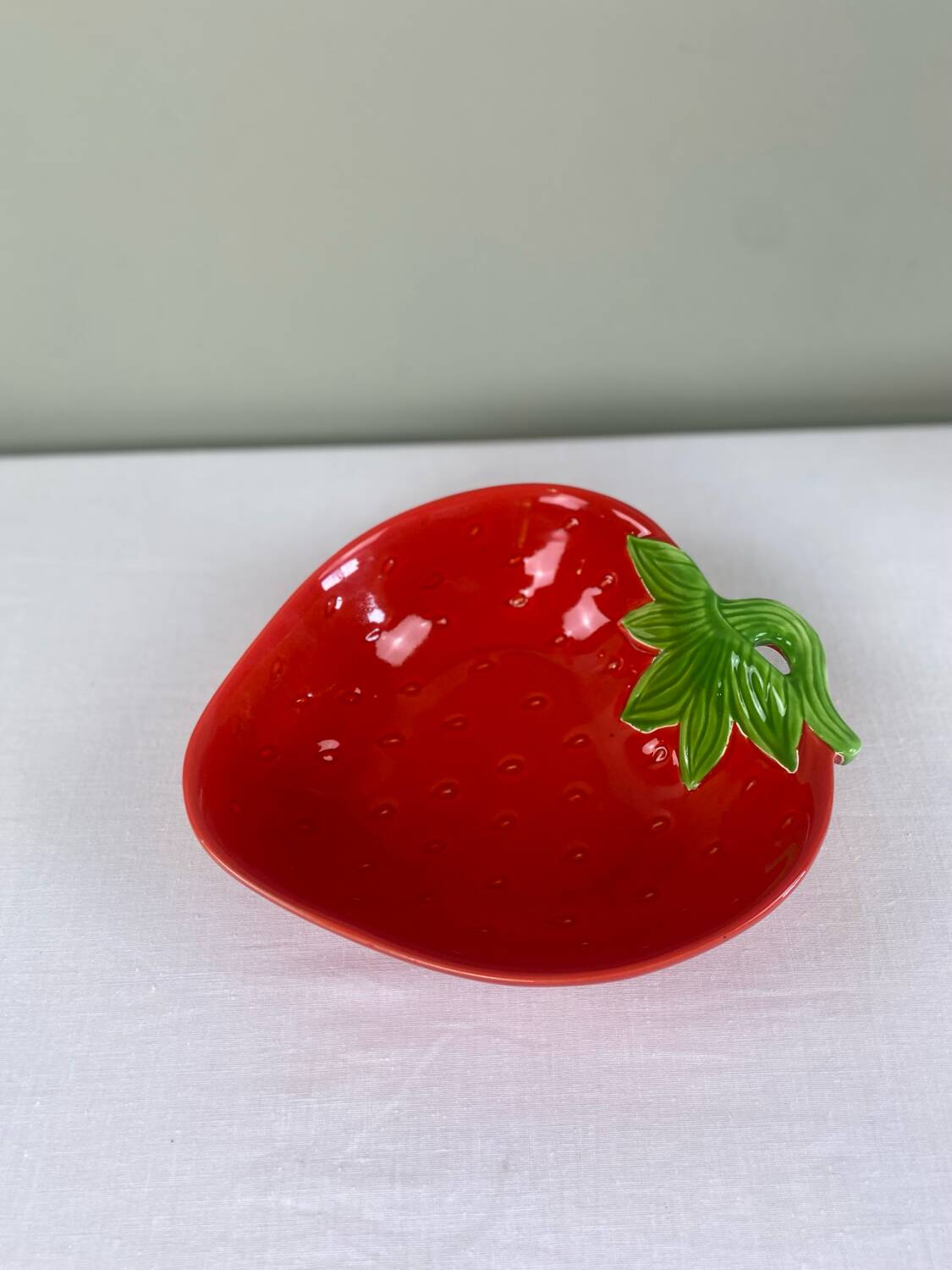 Strawberry hollow dish