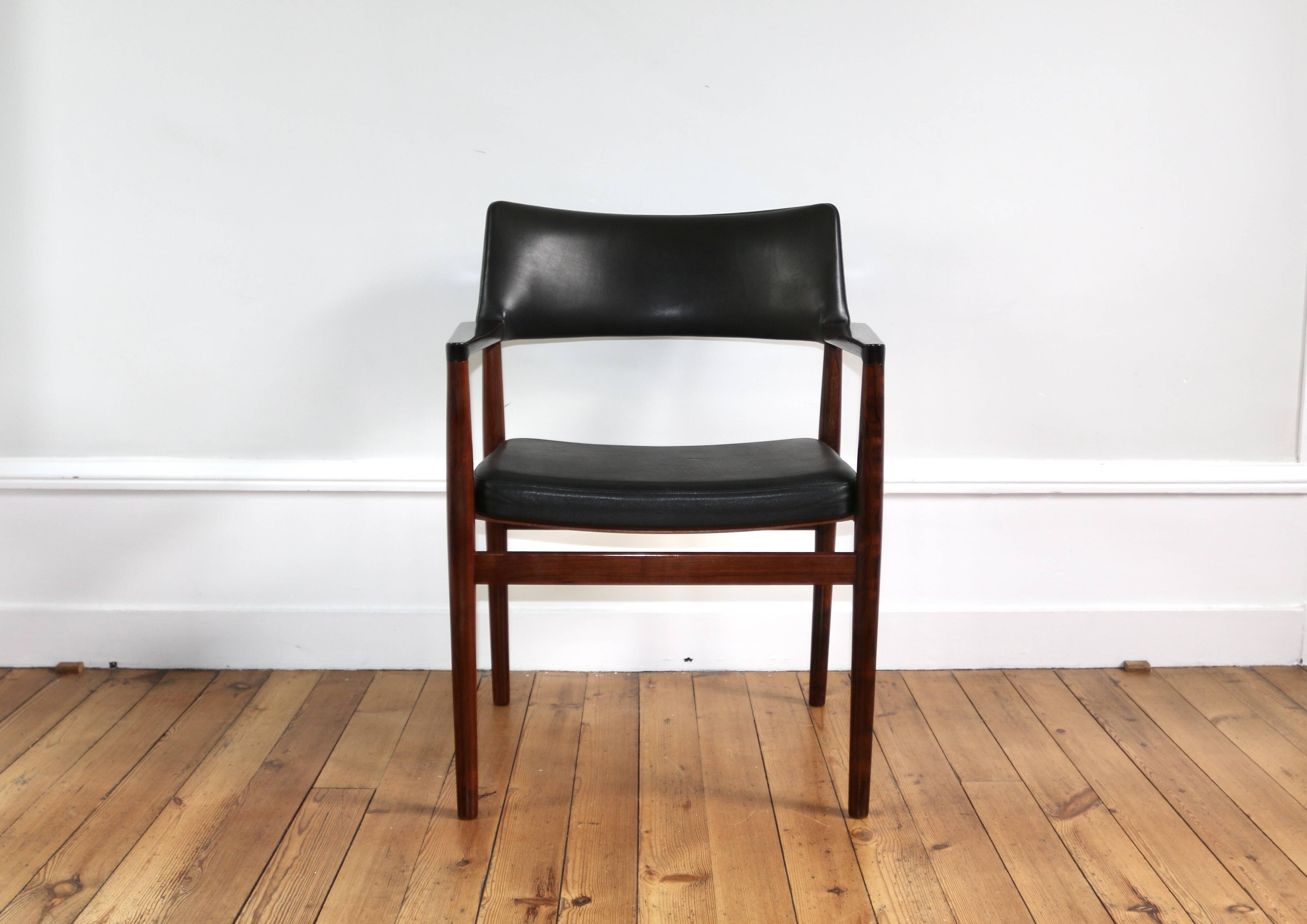 Vintage Scandinavian armchair in rosewood by Erik Worts, 1960.