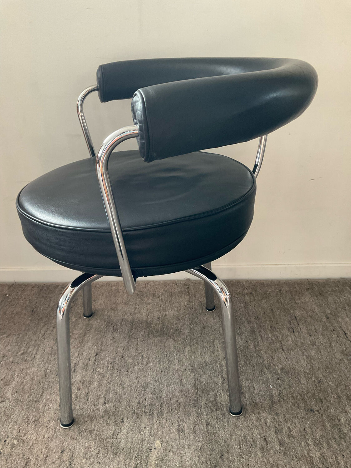 Swivel armchair of the 70