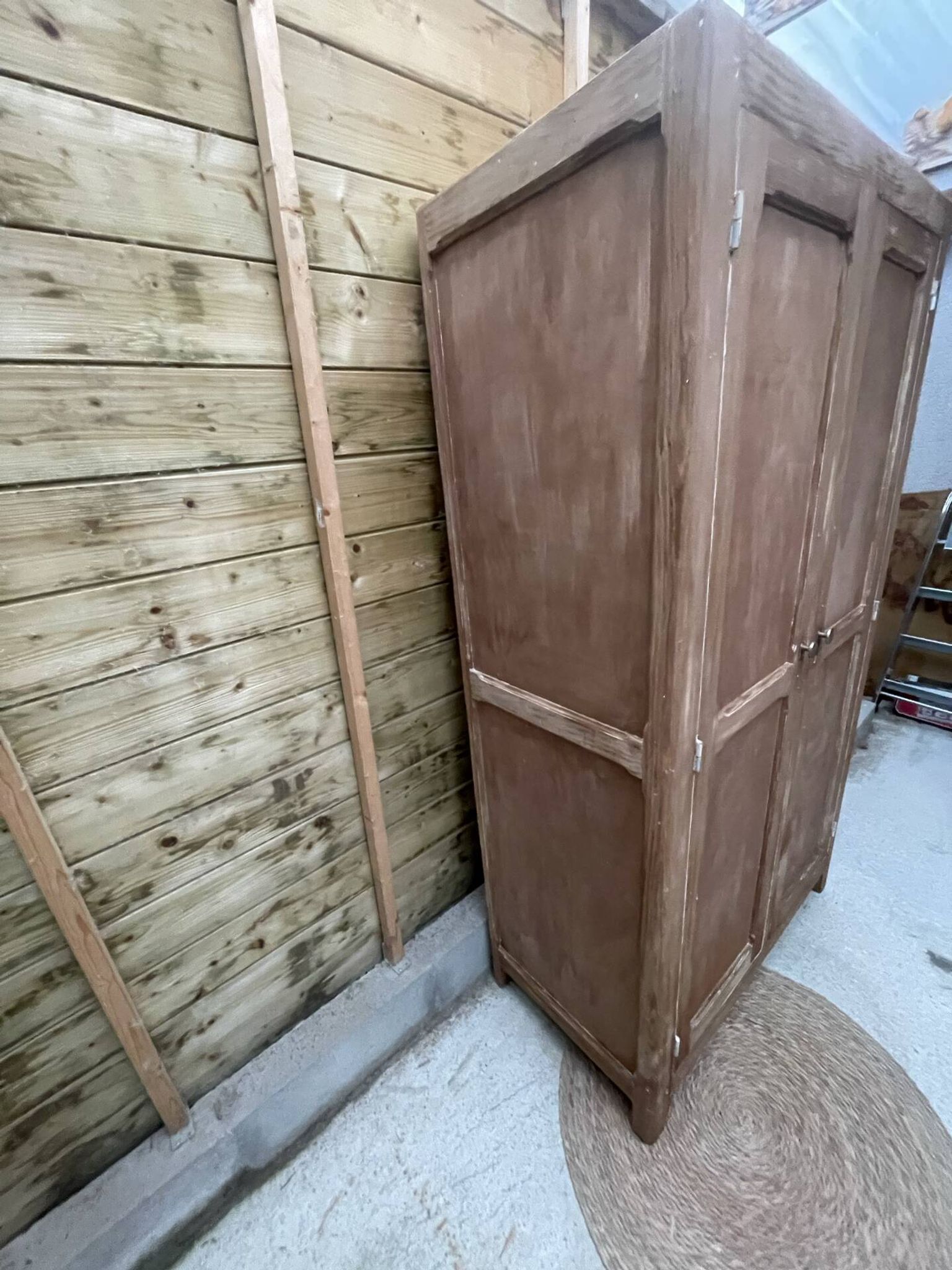 Armoire parisienne