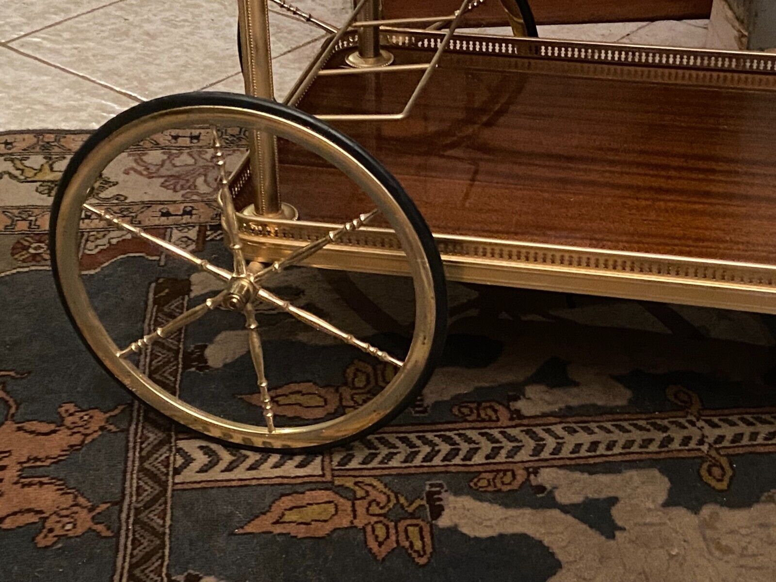 Servant table in gilded metal and mahogany mid-twentieth century