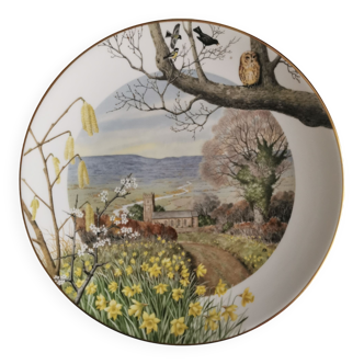 Assiette Royal Worcester Limited  Edition. Modèle "A Country church  by Peter Banett".  Mois de mars