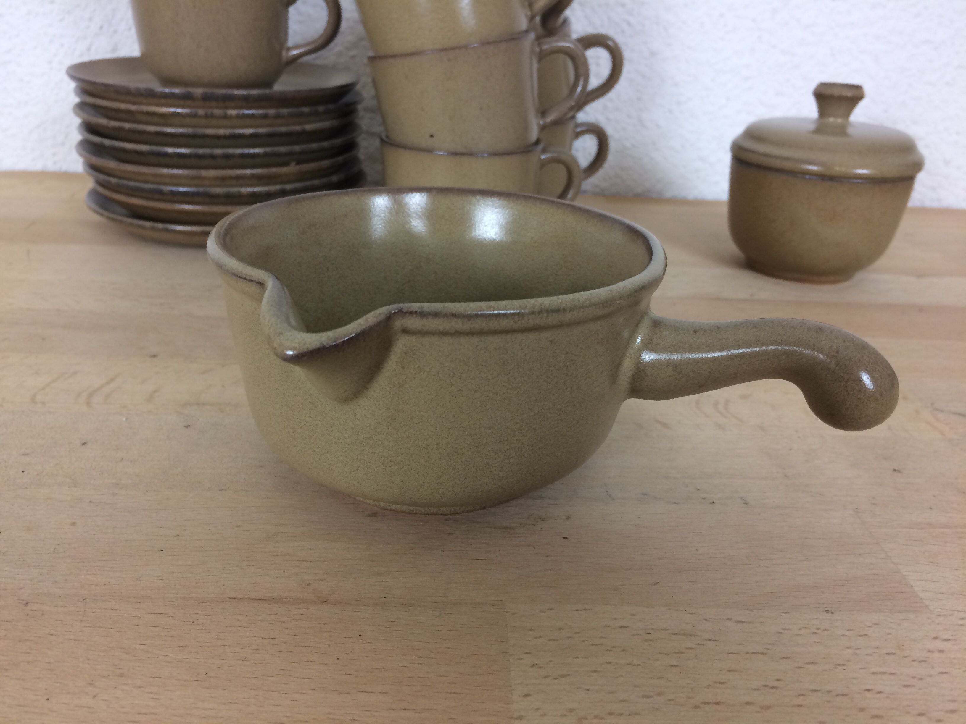 Tea or coffee service in sandstone, 8 people