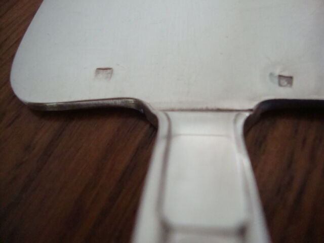 Silver metal art deco pie shovel