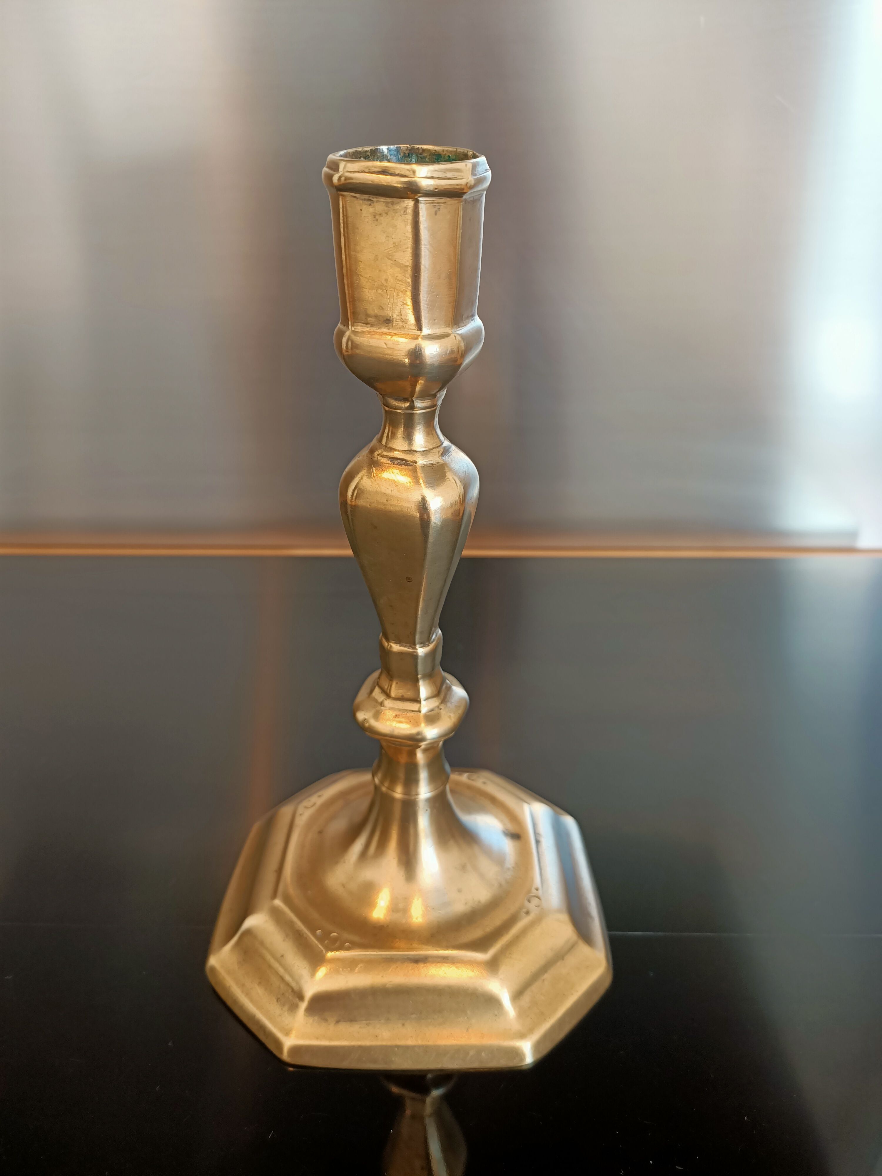 Candle holder in gilded bronze from the Louis XIV period