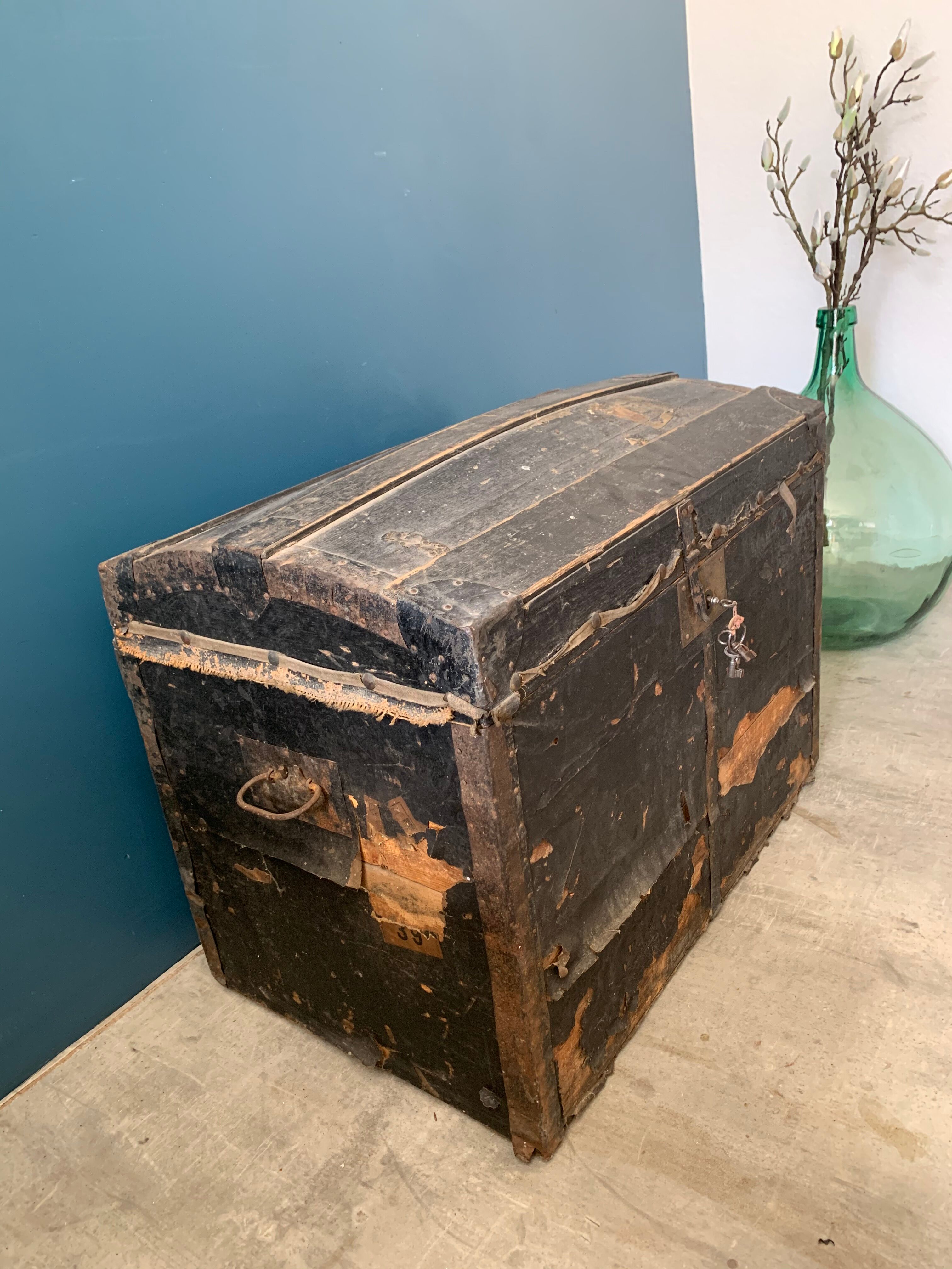 Travel malle of the 1930s