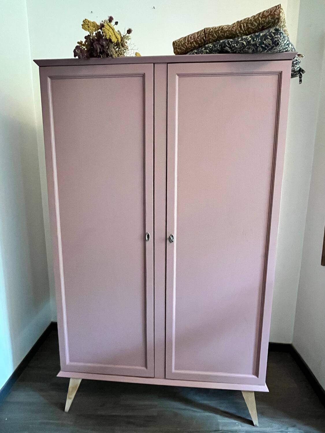 Wardrobe compass feet pink haberdashery