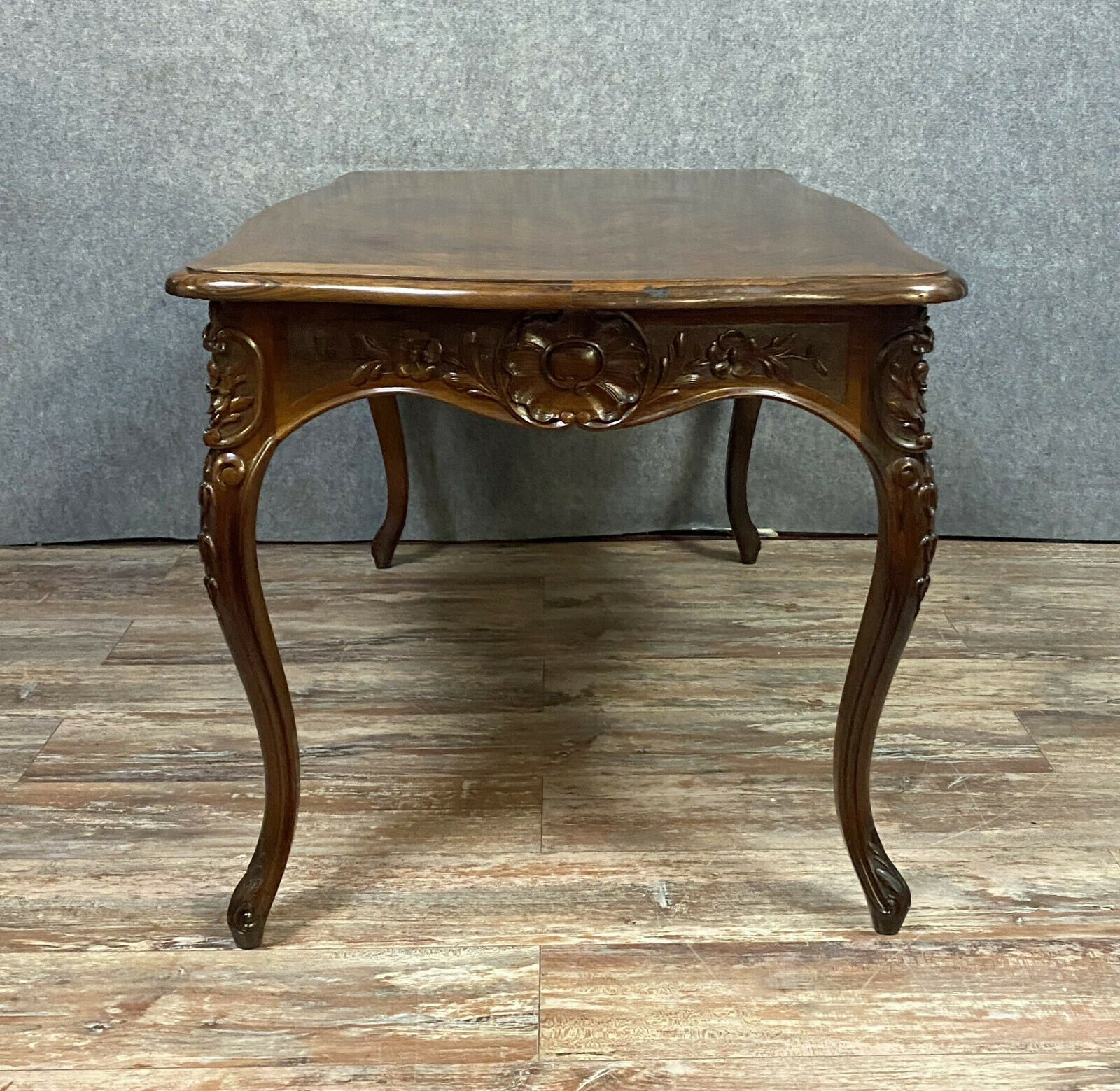 Table bureau Louis XV rocaille en palissandre vers 1850