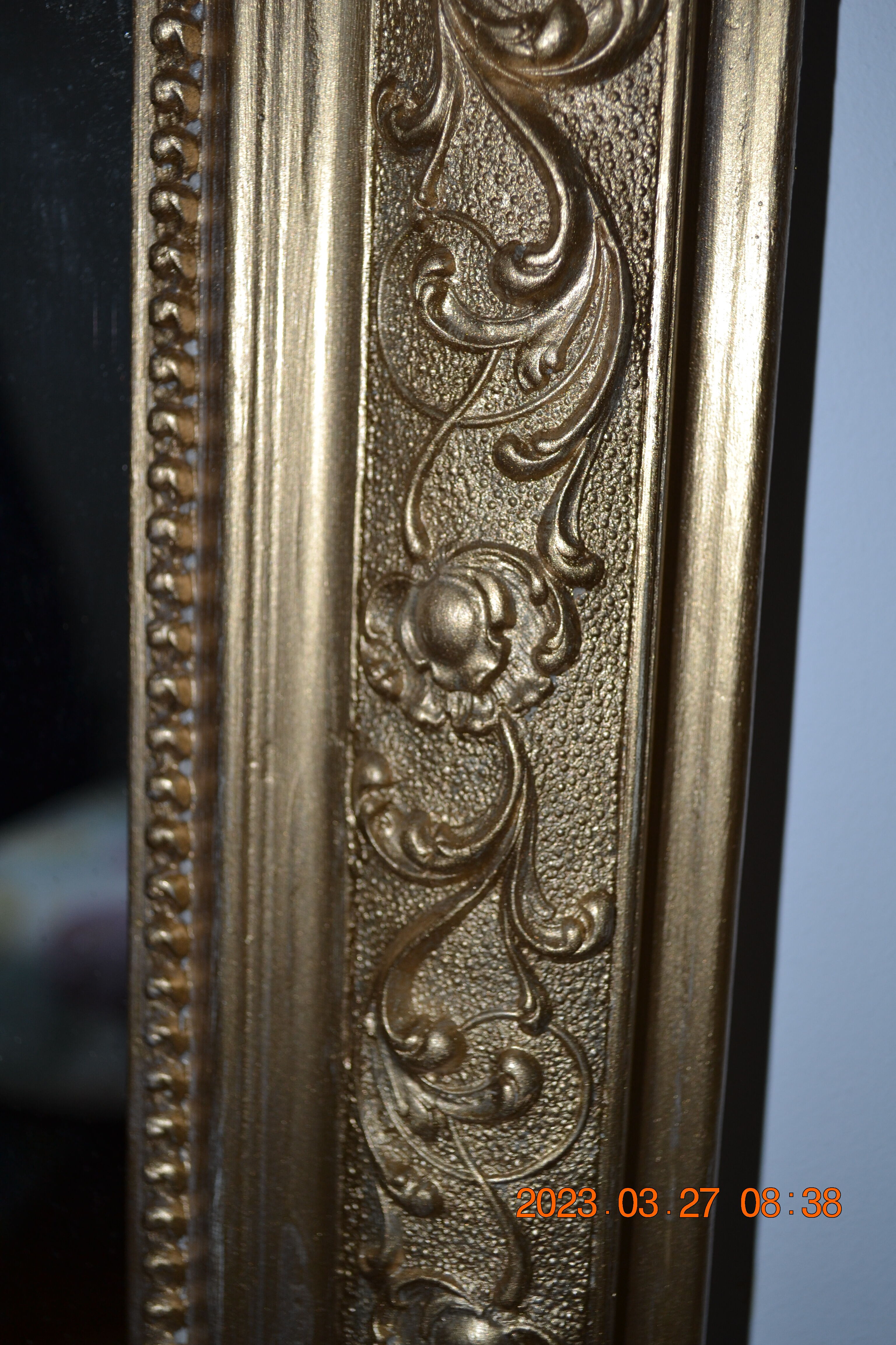 Mirror with gilded frame – Mid-twentieth century