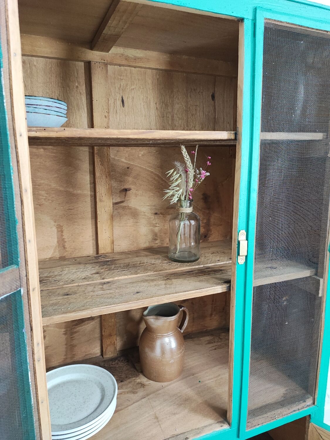 Emerald pantry