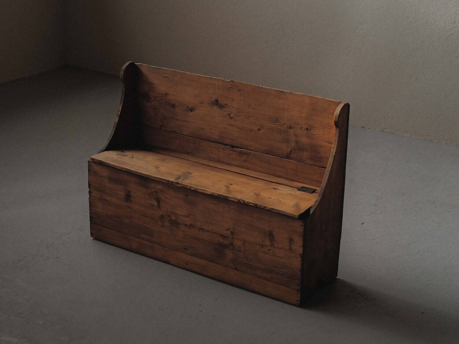 Larch and solid pine storage bench, Folk Art, Savoy, 1950