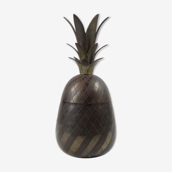 Pineapple box in copperware