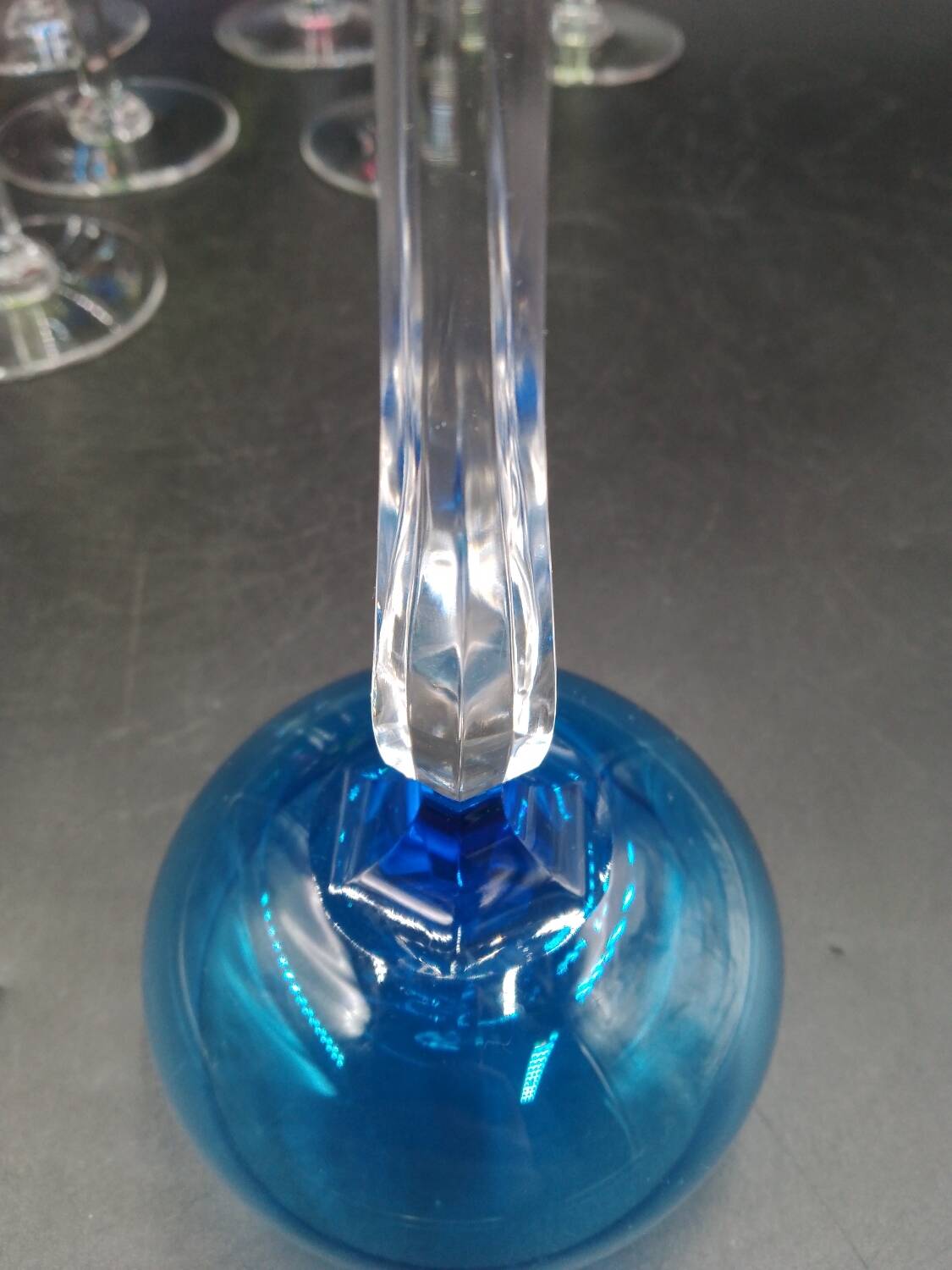 Set of 8 Roemer wine glasses in colored crystal Val Saint Lambert Mod "Saumur"