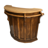 Bar-counter half-moon