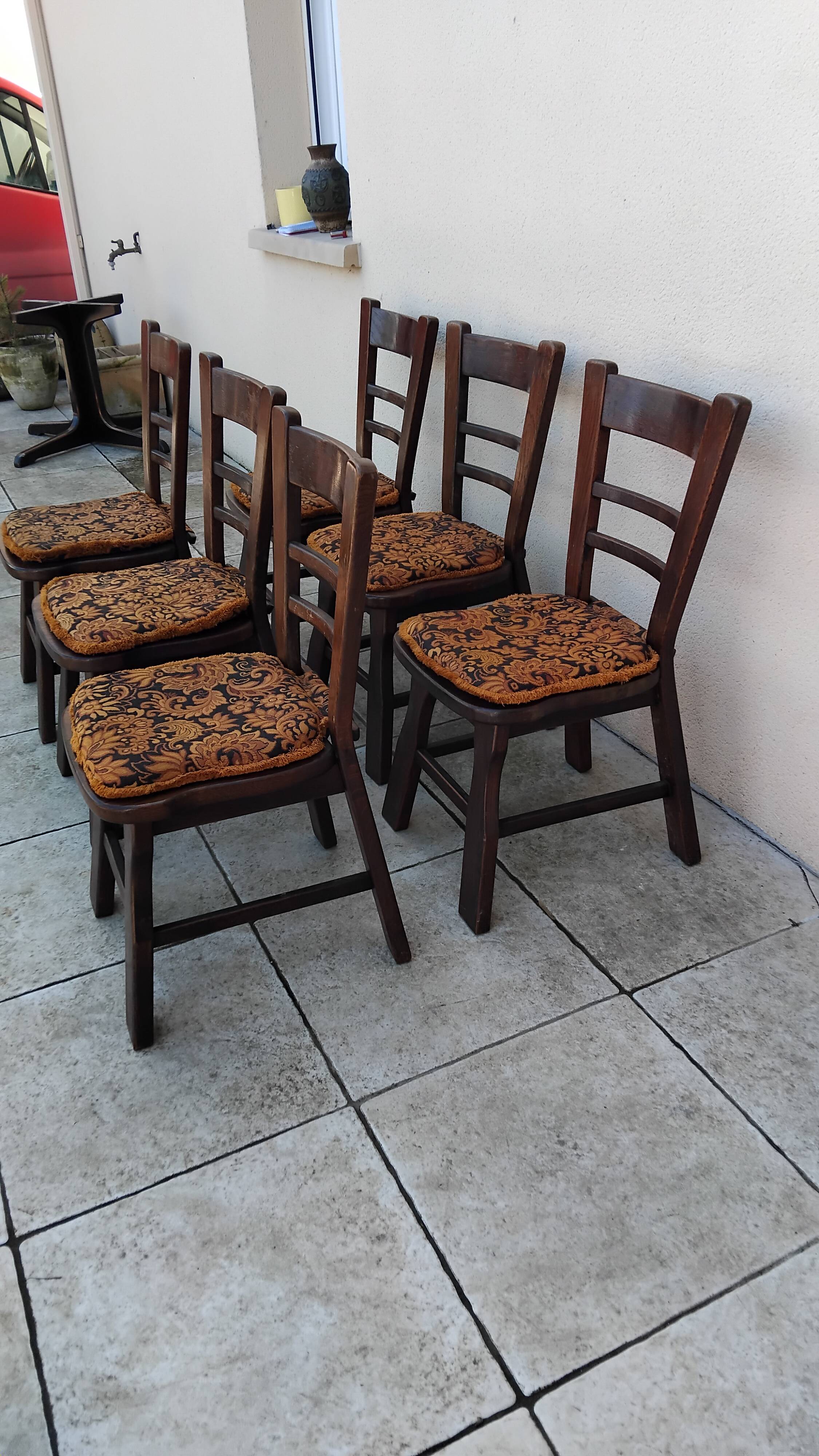 6 vintage brutalist chairs from the 1950s.