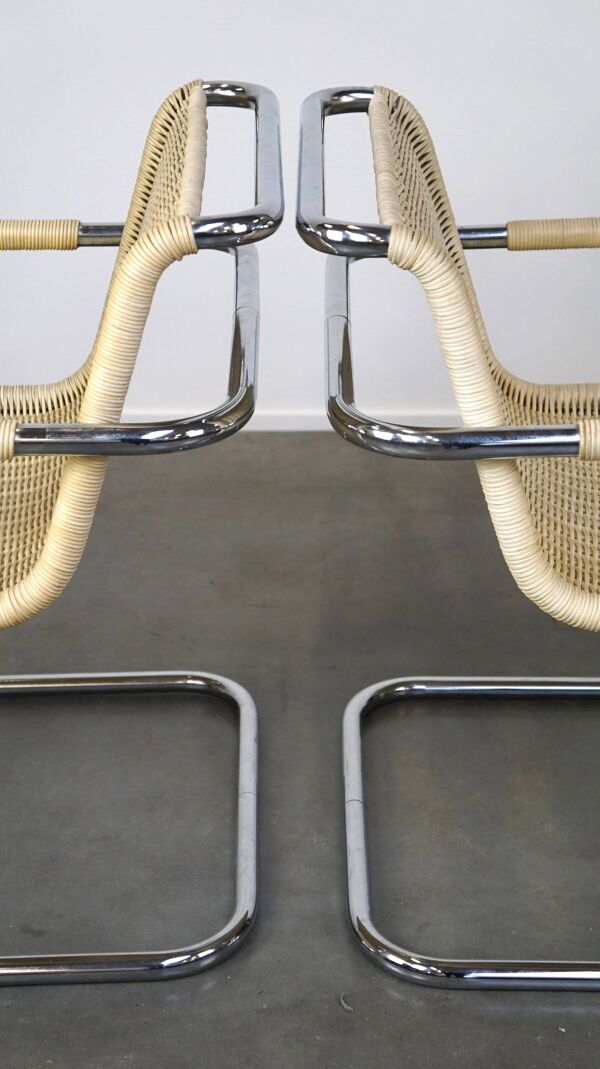 Ensemble de deux chaises design vintage de Franco Albini pour Tecta, chrome et rotin