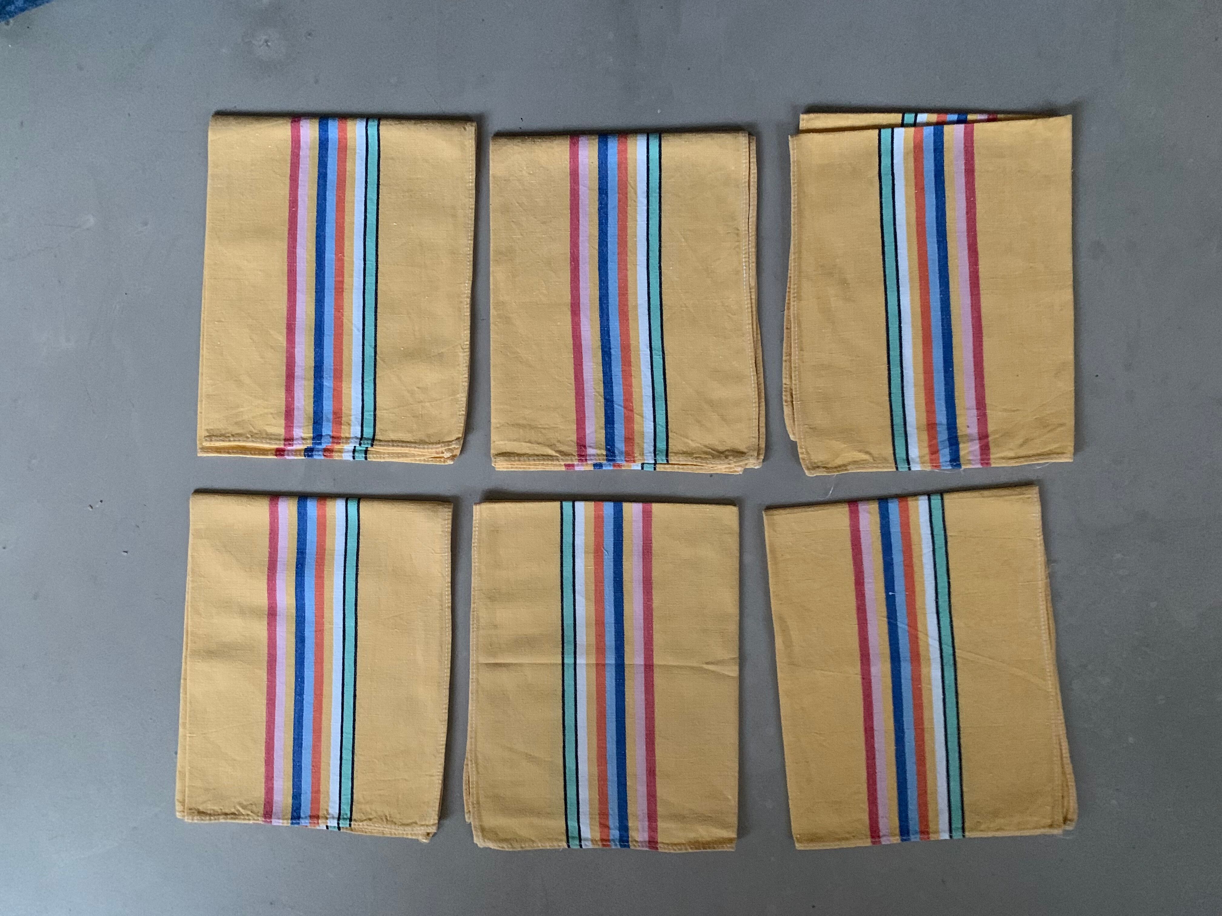 Set of 6 vintage napkins