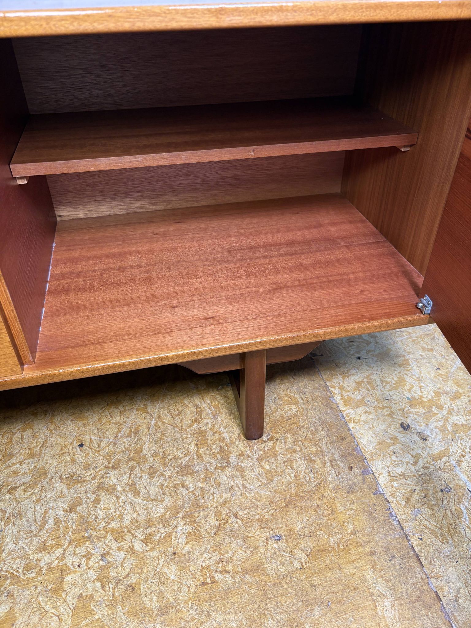 Vintage Retro Teak Sideboard 1960s Mid-Century Engels Danish & Scandinavian