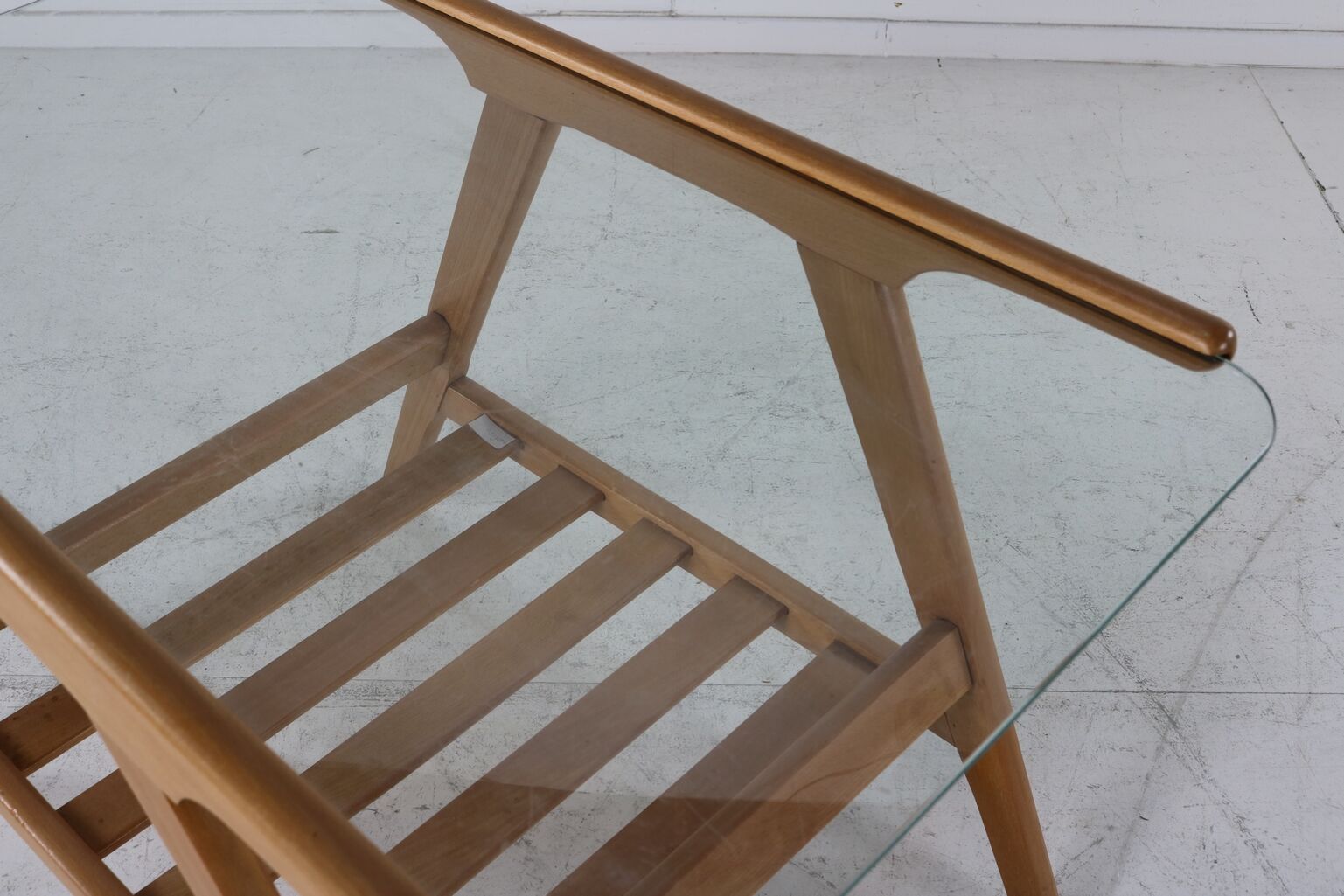 Oakwood side table with glass top