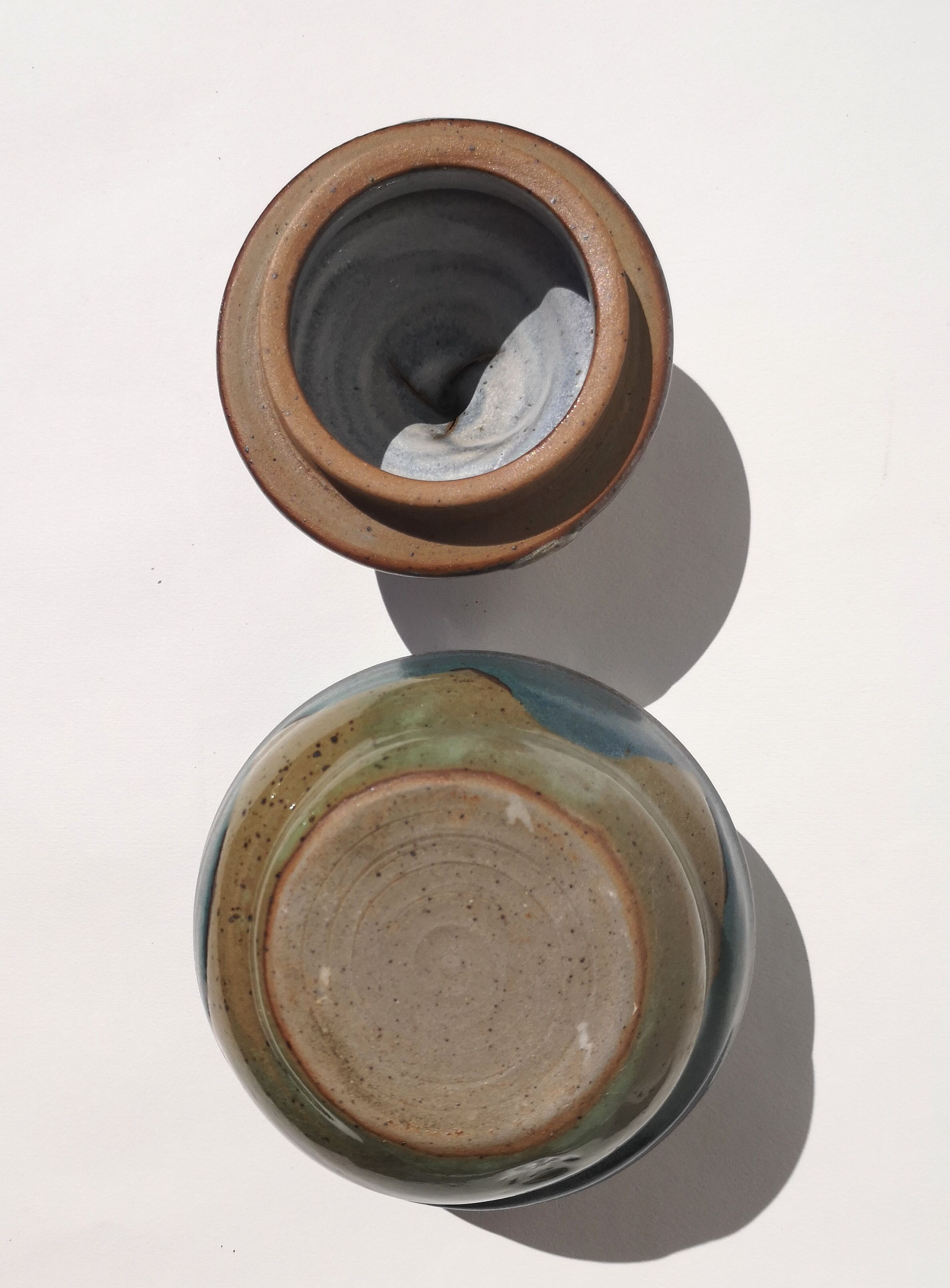 Glazed stoneware pot