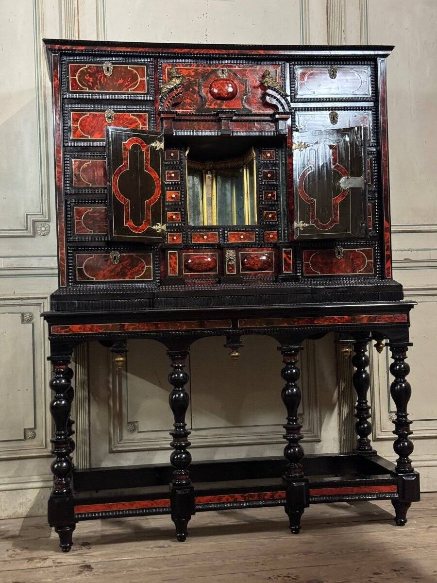 Important Antwerp cabinet in tortoiseshell, ebony and bronze, 17th century