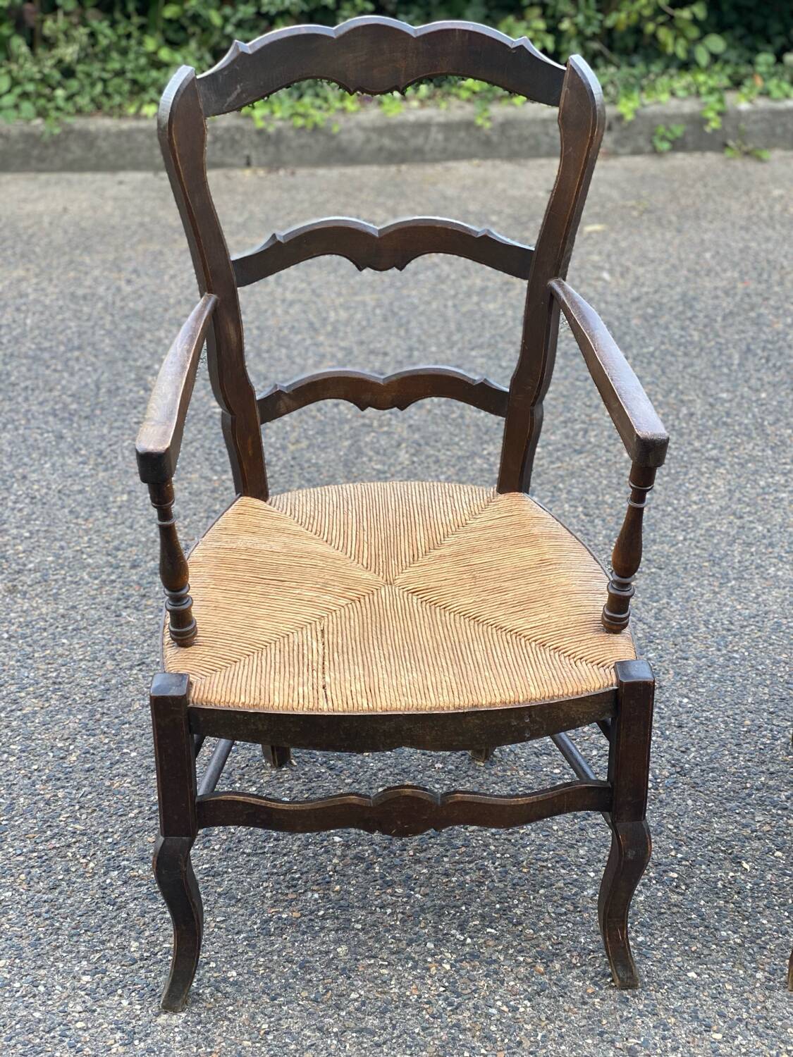 Vintage Provencal chair in solid wood and straw