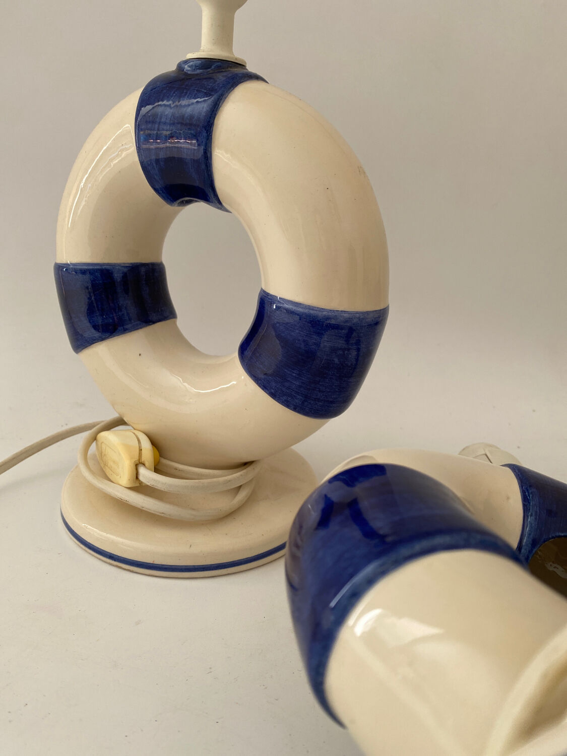 Pair of marine lamps foot