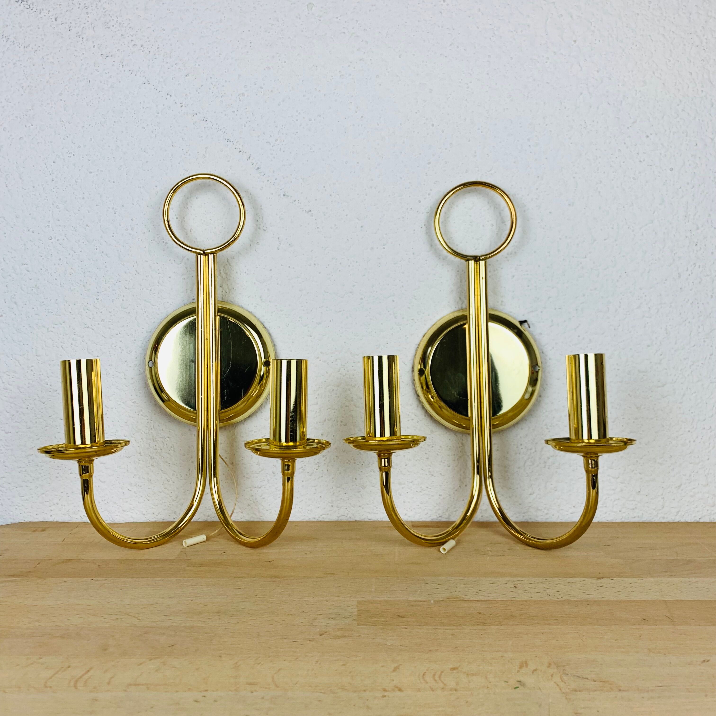 Pair of brass wall lamps Hollywood Regency Je Fassung