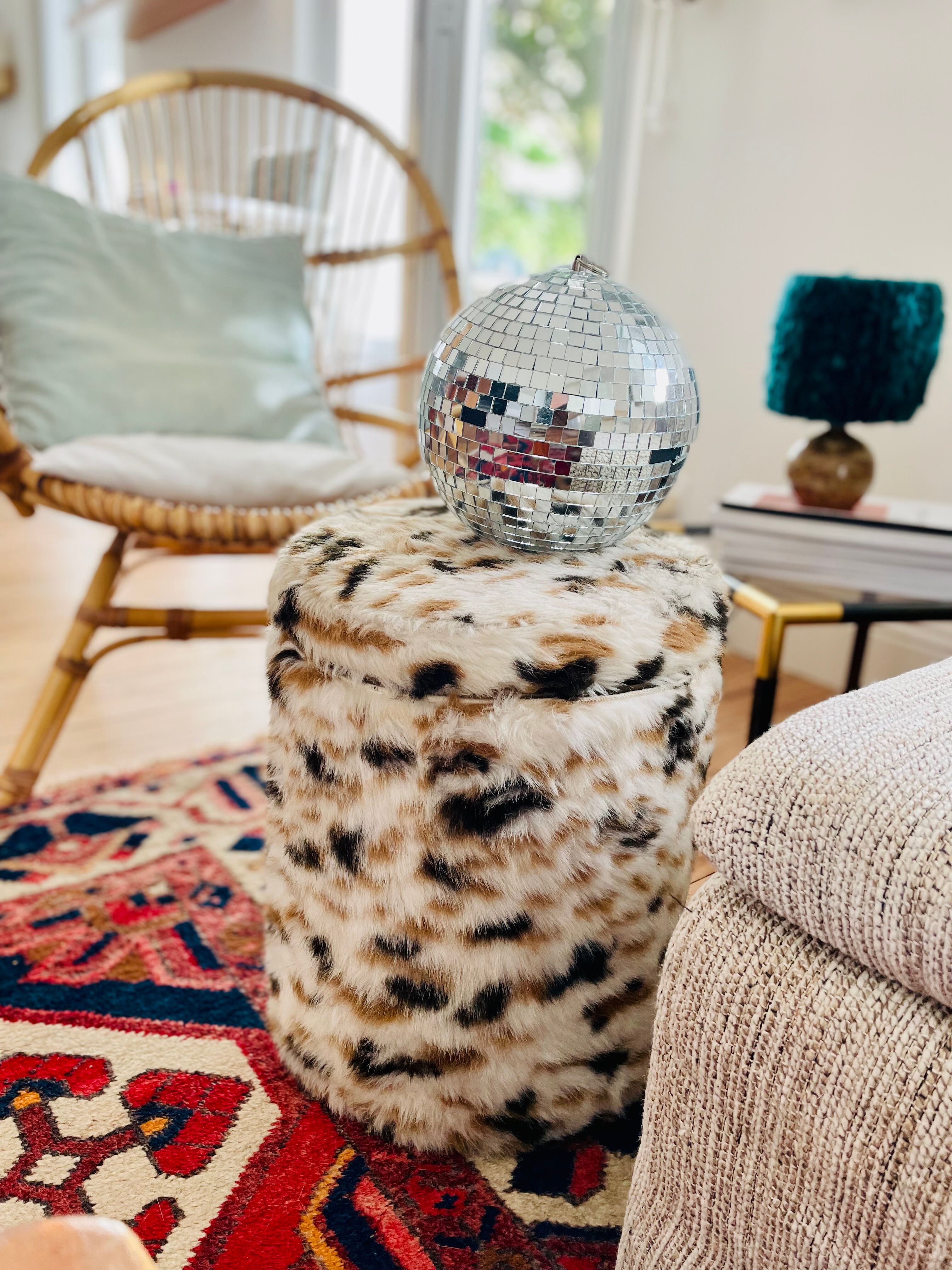 Vintage pile storage pouf 70s