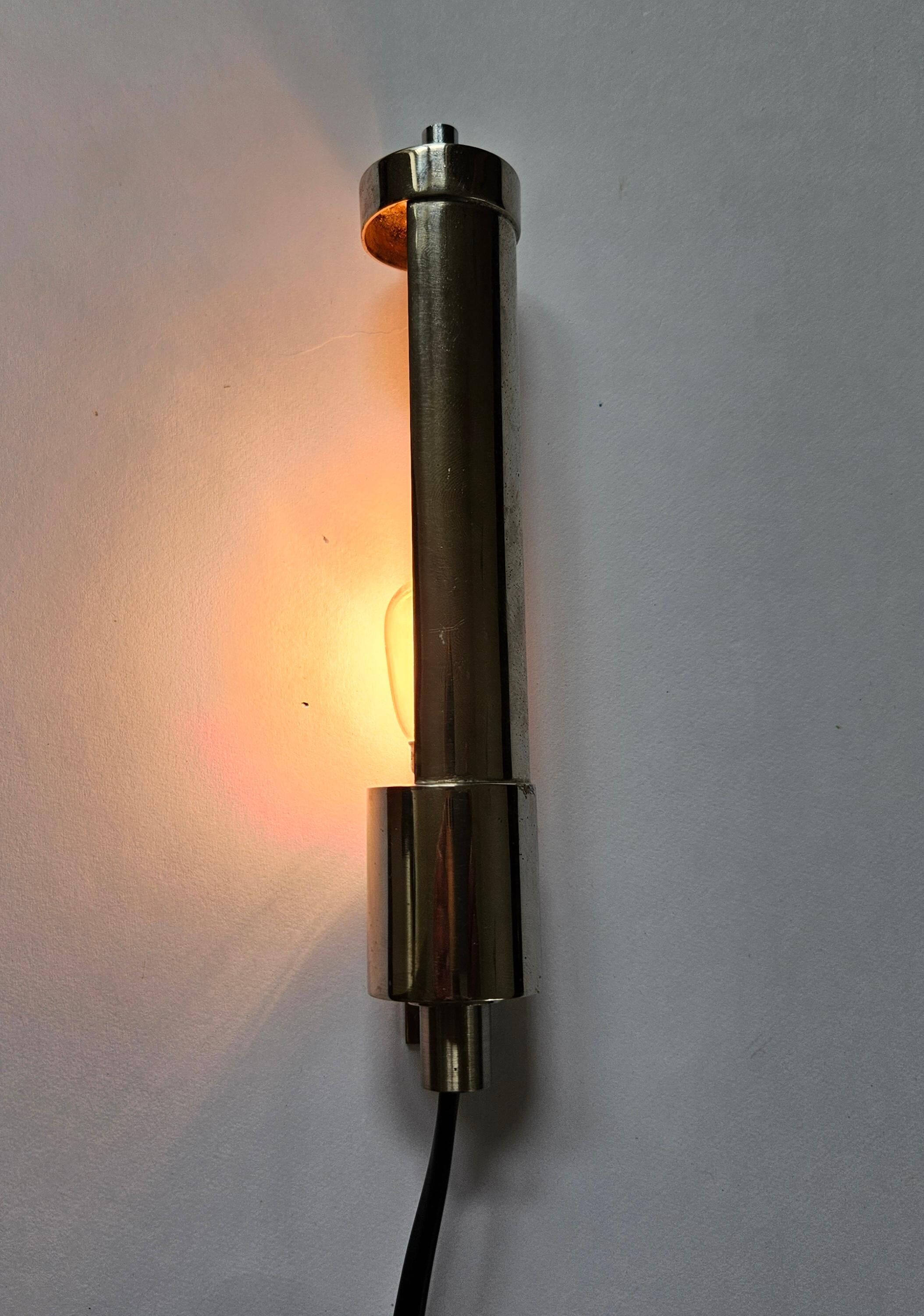 Lampe murale Bauhaus Art Déco en chrome rare, Allemagne, années 1940.