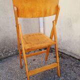 5 vintage wooden folding chairs