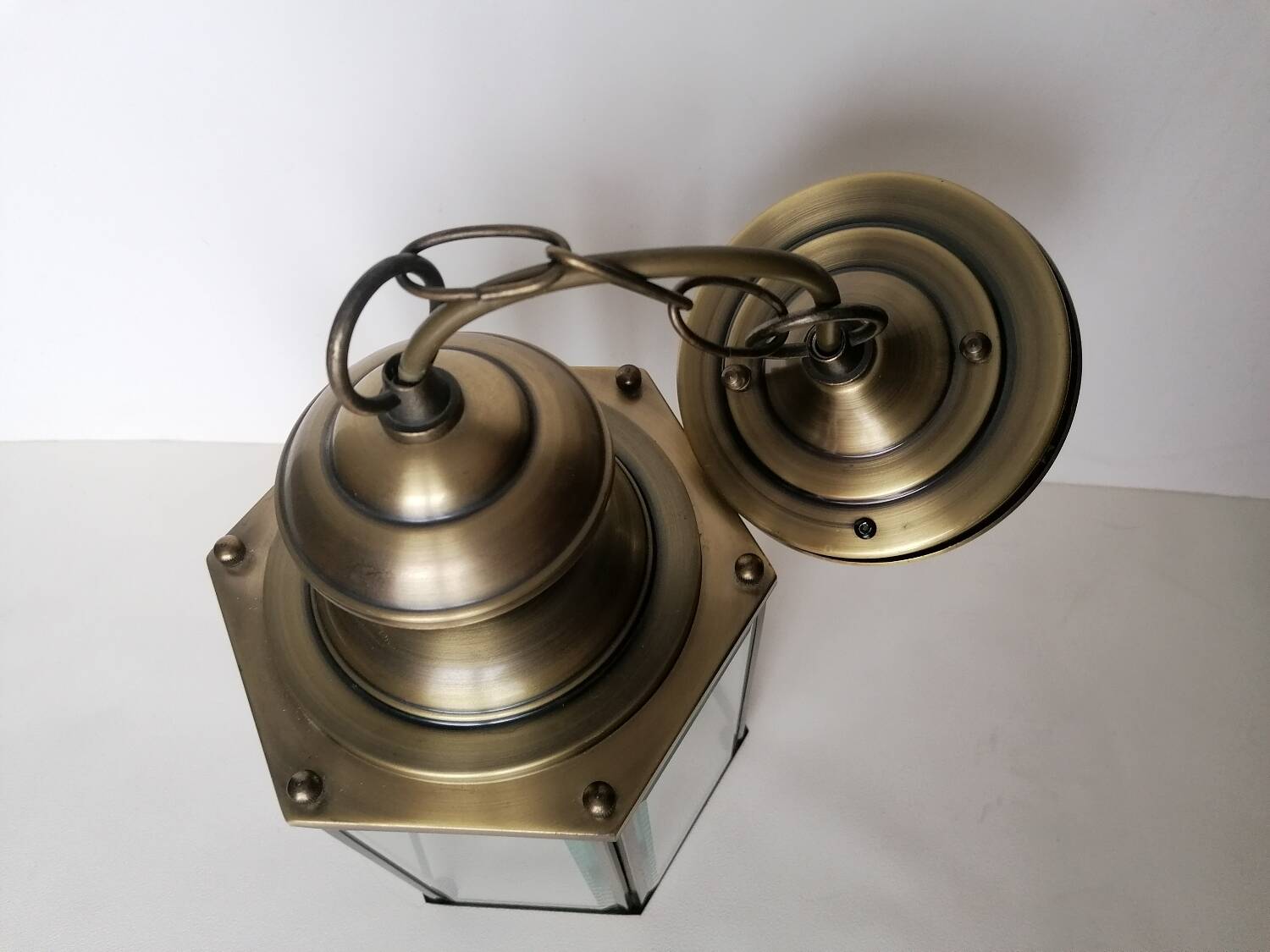 Lantern pendant light with beveled glasses