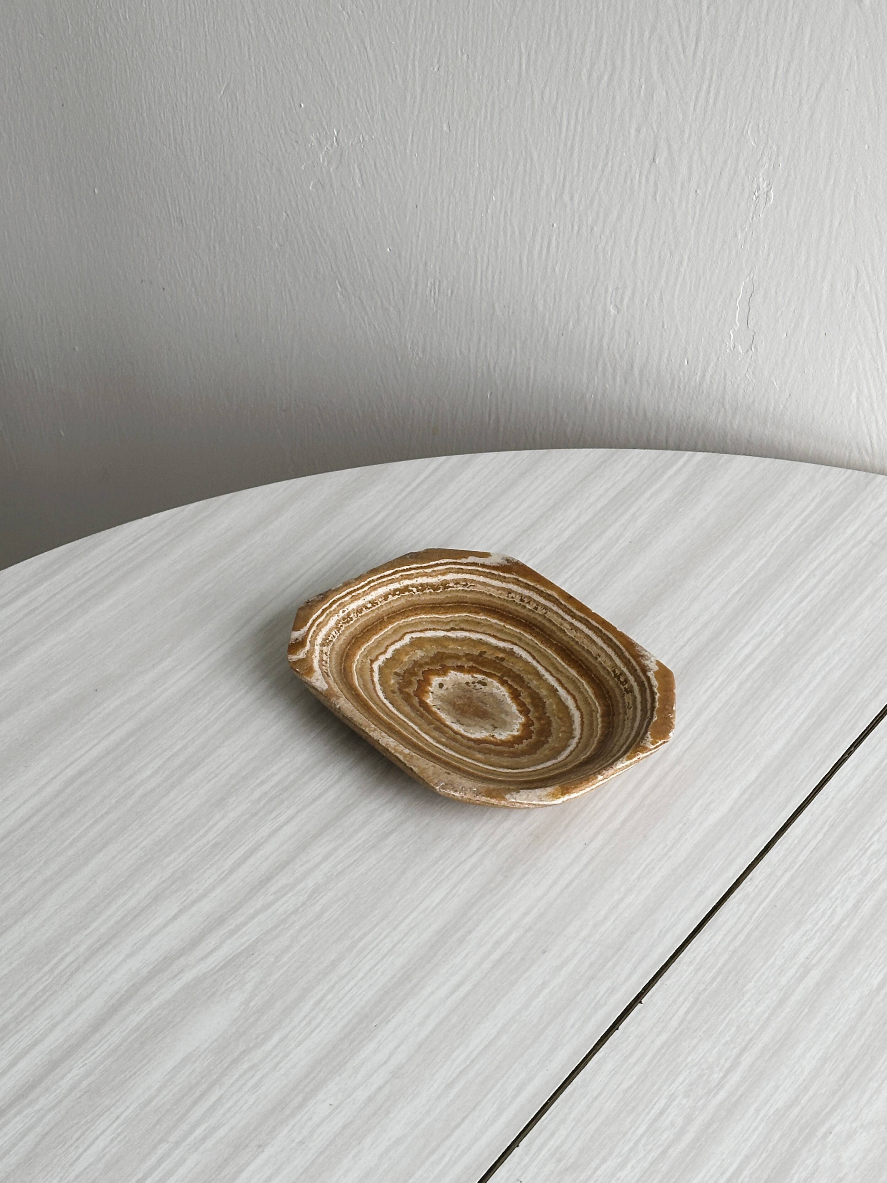 Empty pocket bowl, soap dish in marbled stone effect