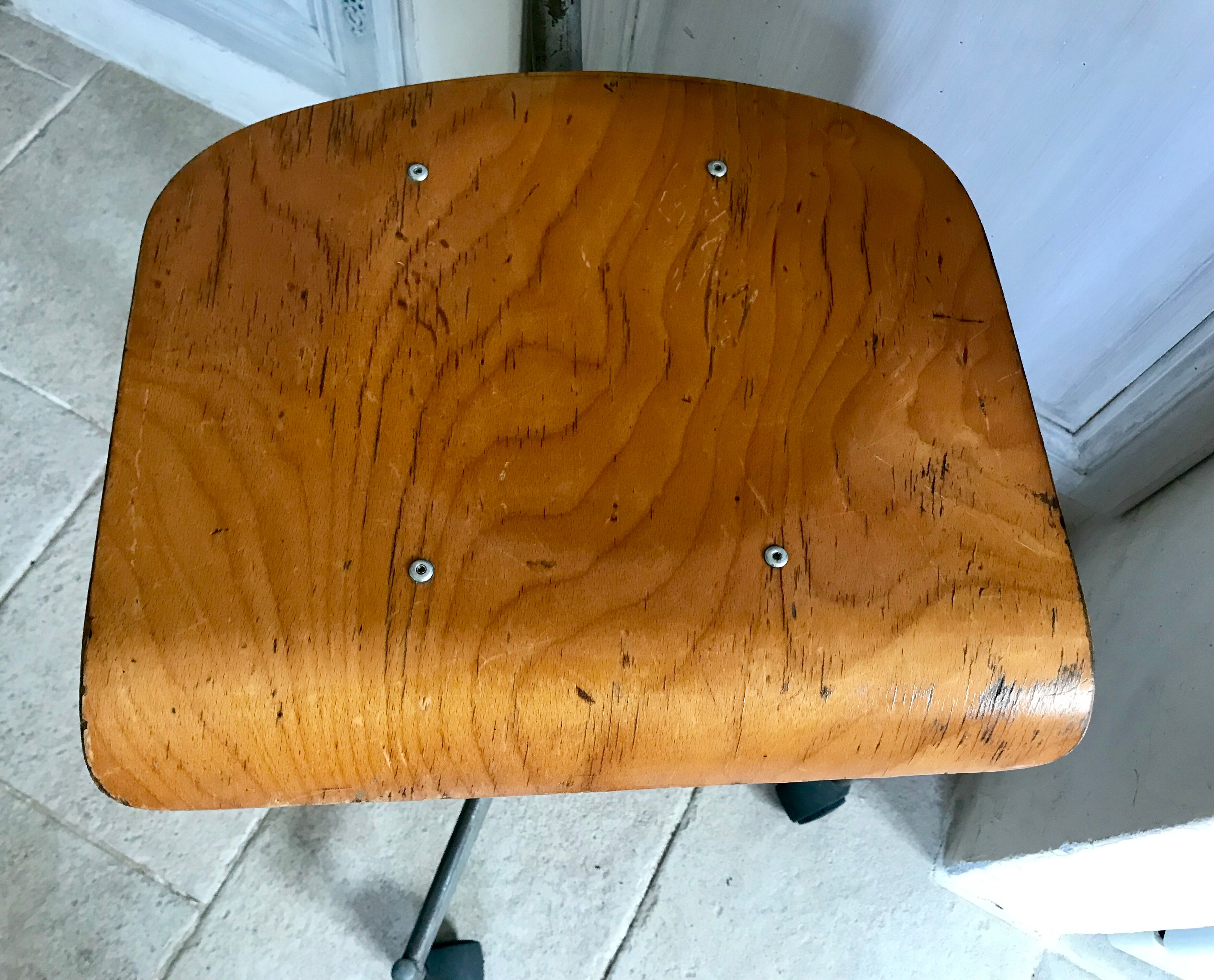 Vintage wheeled office chair