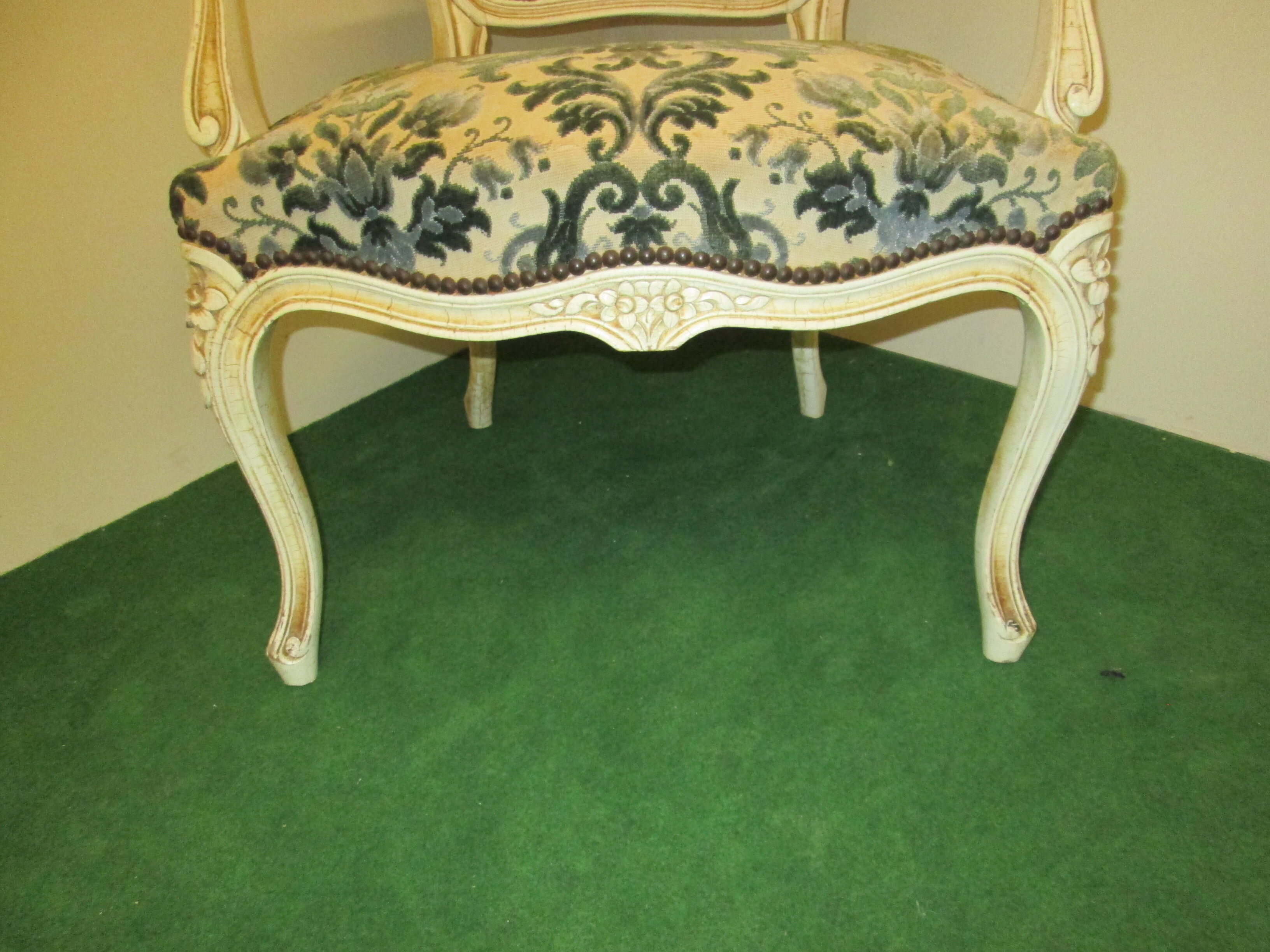 Fauteuil vintage de style Louis XV