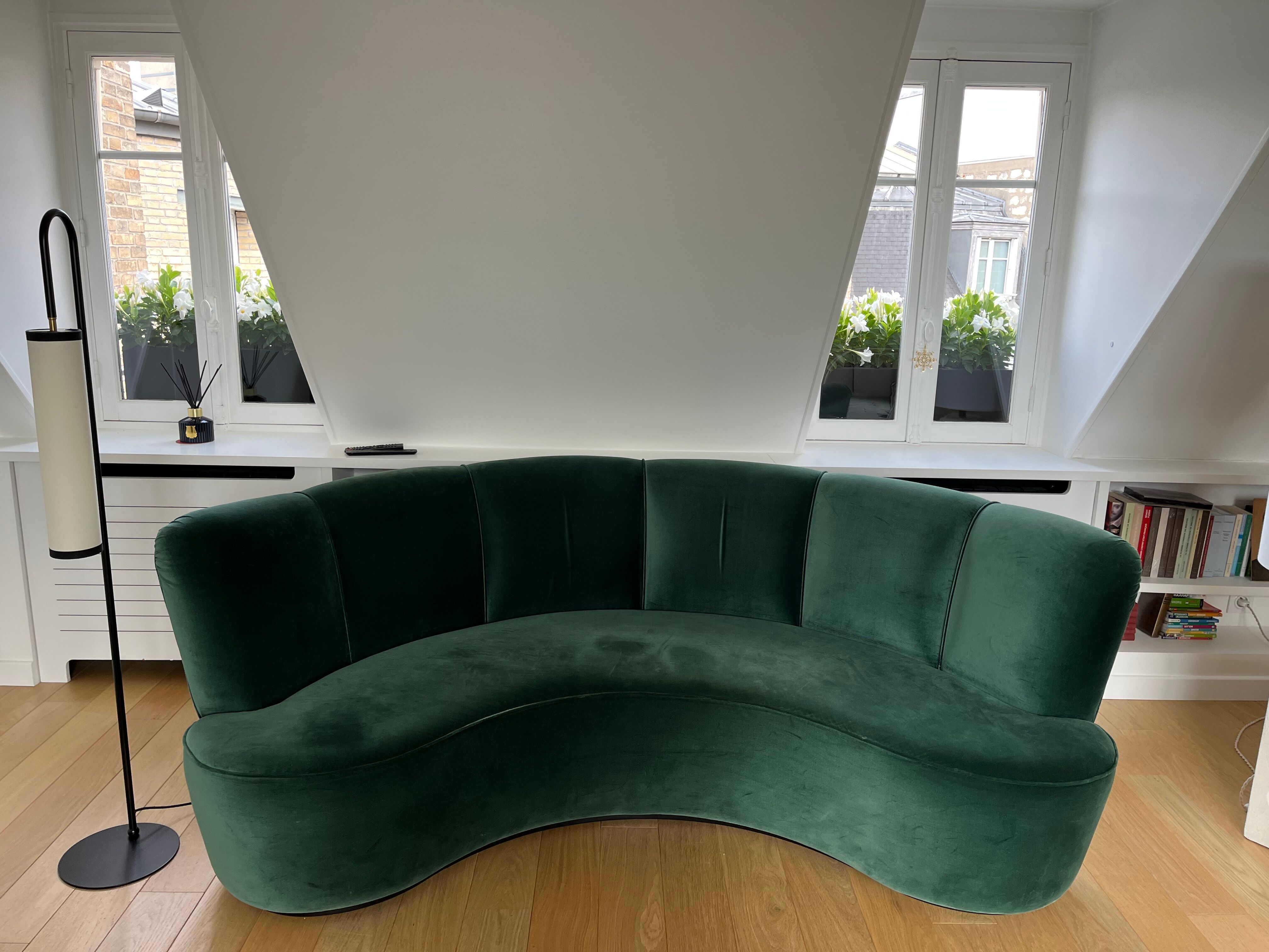 Green velvet sofa Sarah Lavoine
