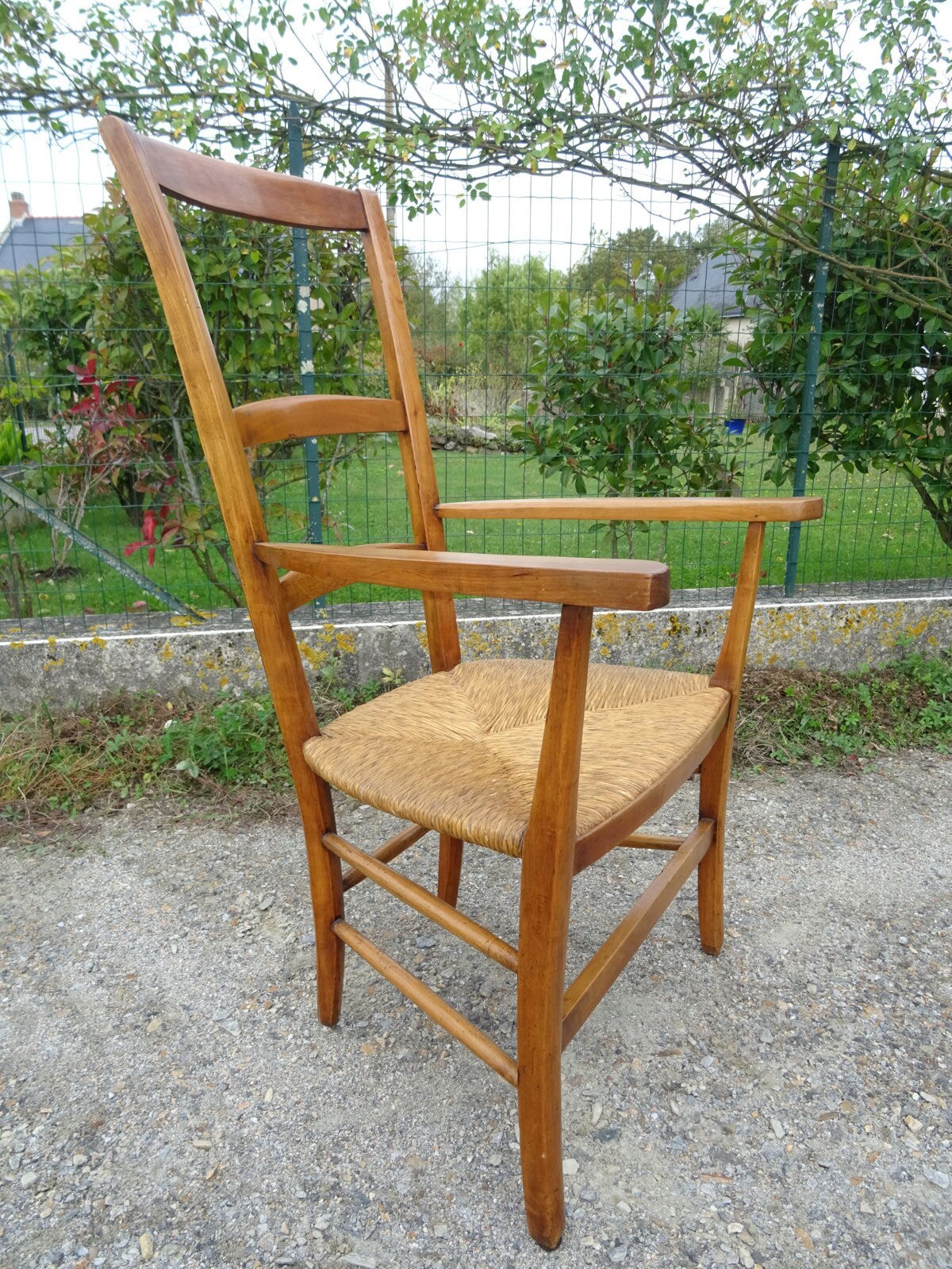 Mulched armchair high backrest