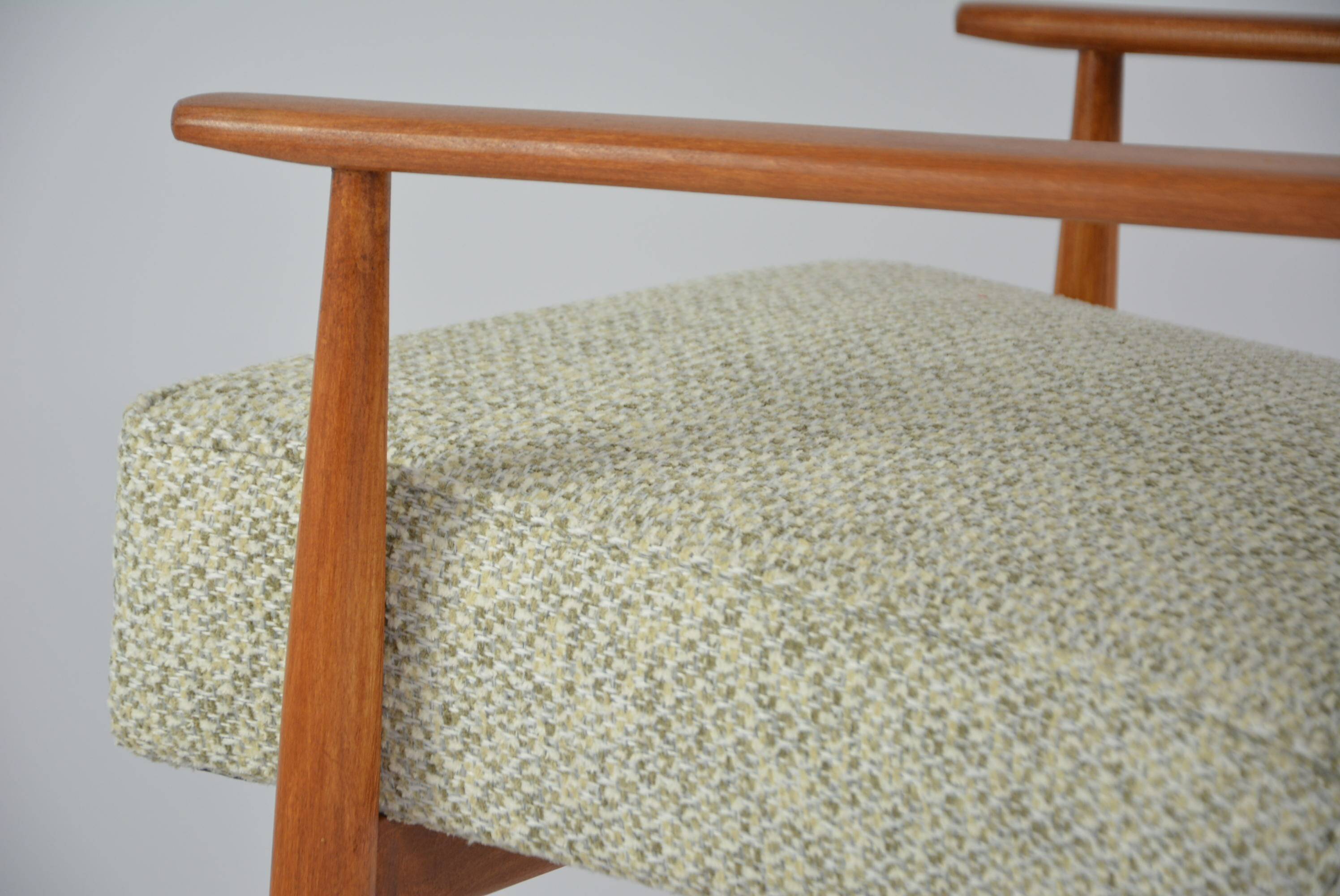 Fox armchair mottled beige green