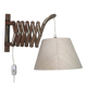 Eric Hansen pour le lampadaire articulé Le Klint, Danemark, années 1960.