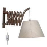 Eric Hansen pour le lampadaire articulé Le Klint, Danemark, années 1960.
