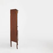 Cabinet d'angle de style Louis XV en verre cintré, 1950