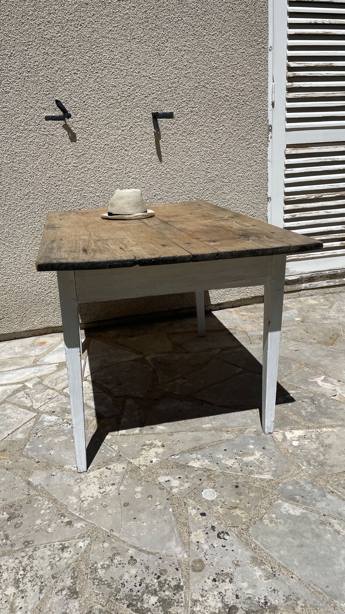 Vintage farm table orme top