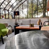 Pedestal table