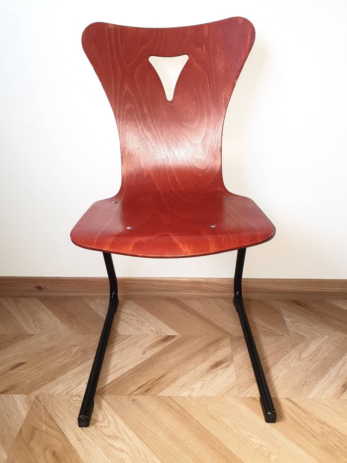 Chaise Kangourou pied noir