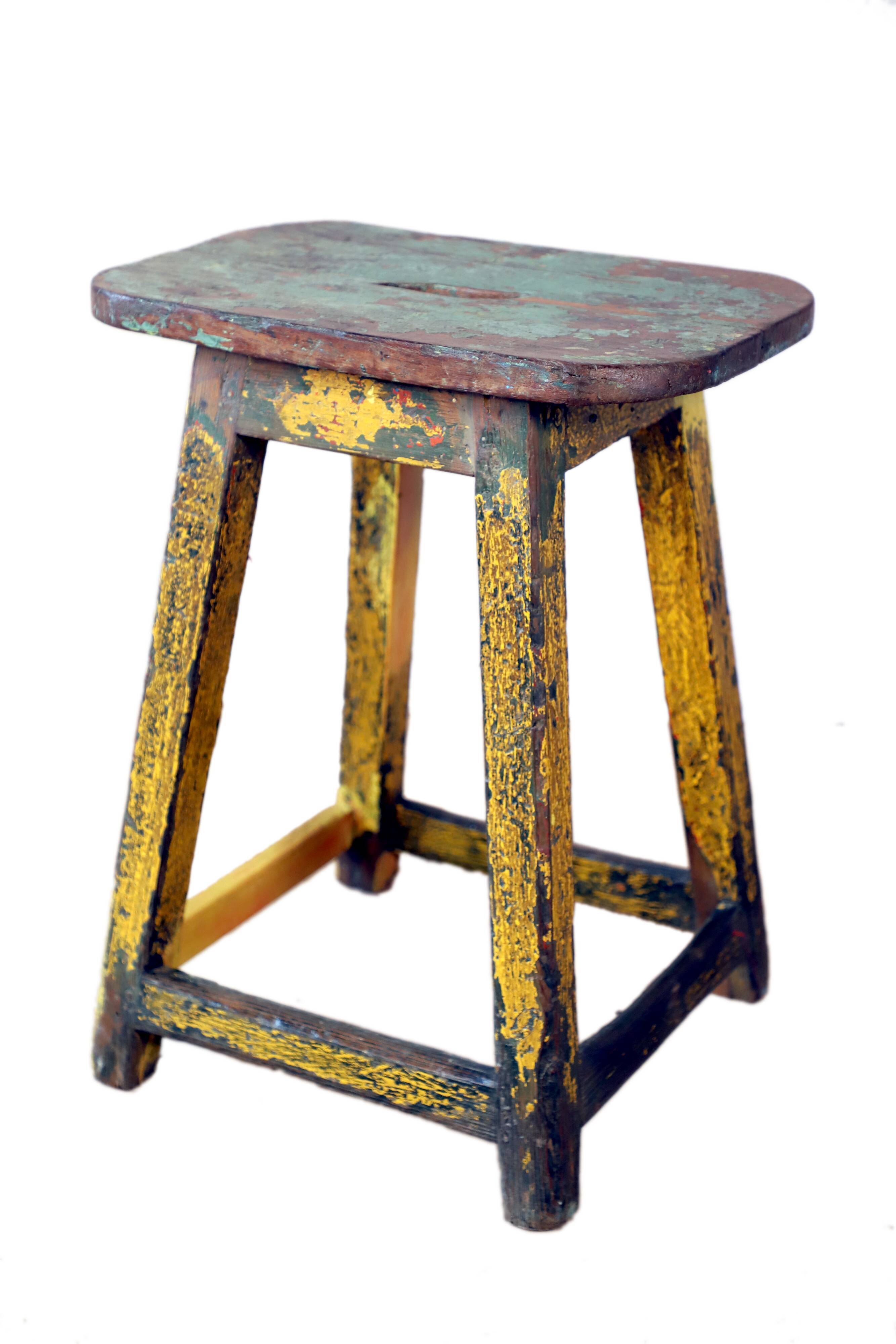 Ancien tabouret d'atelier en teck birman