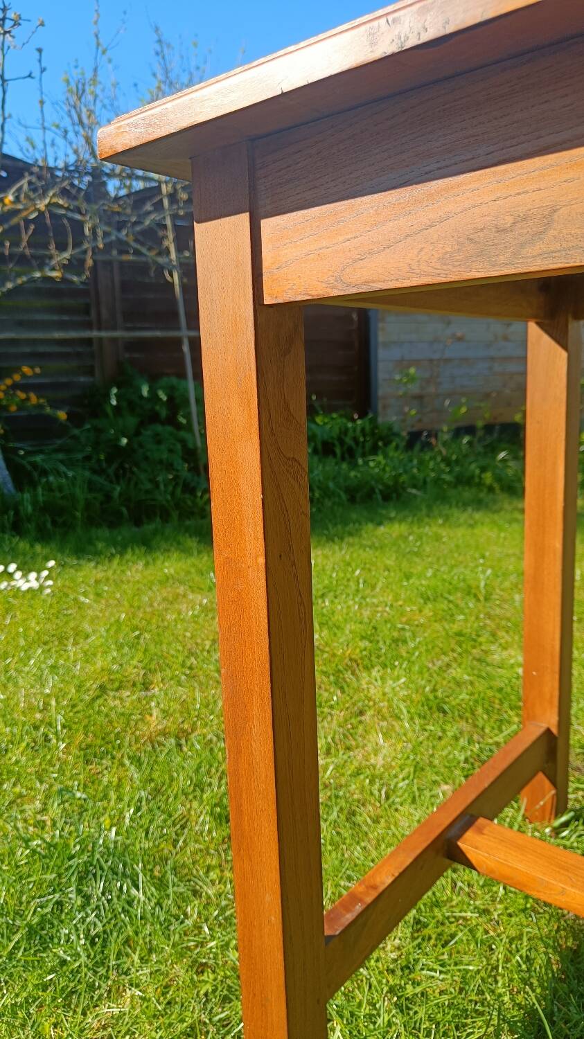 Table de ferme ancienne en bois – authenticité & charme rustique