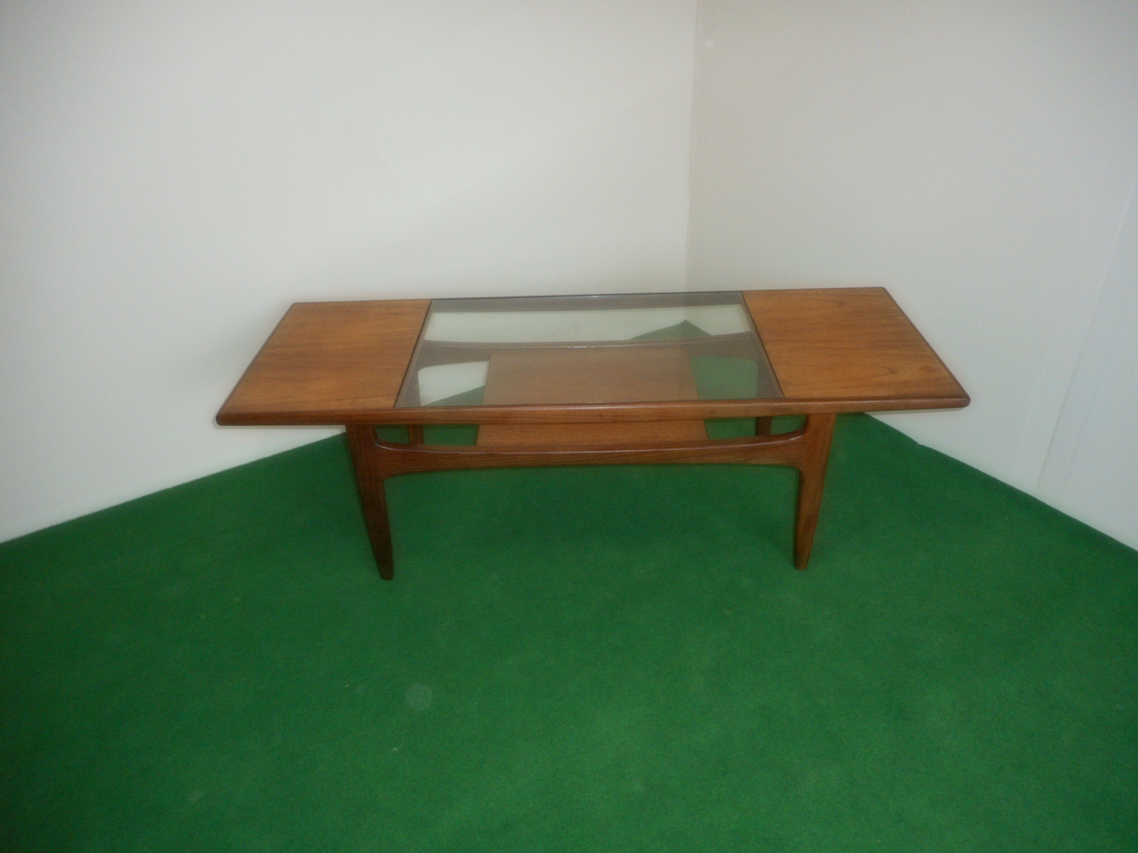 "Long John" coffee table in vintage teak