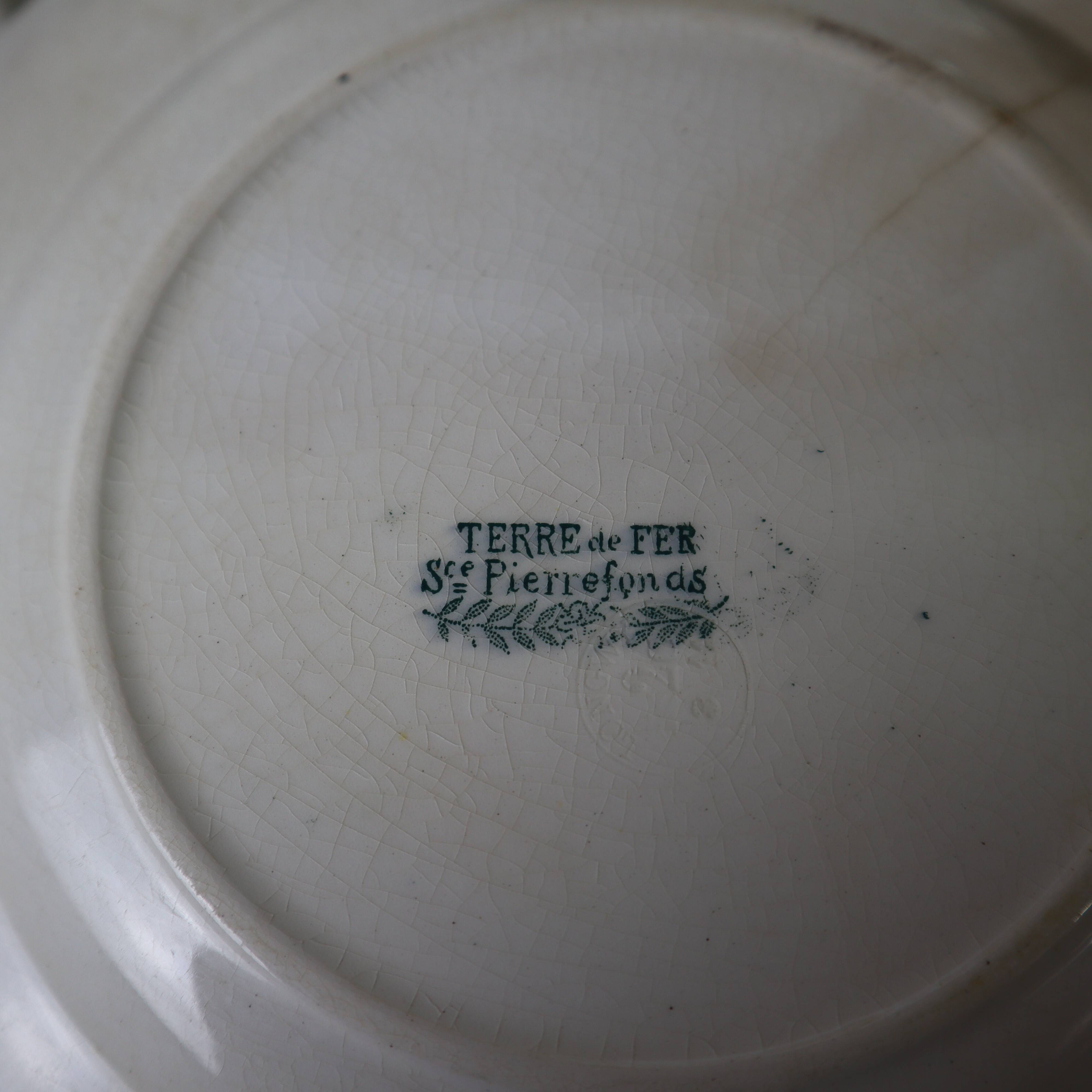 5 old flat plates in Terre de Fer, Pierrefonds model