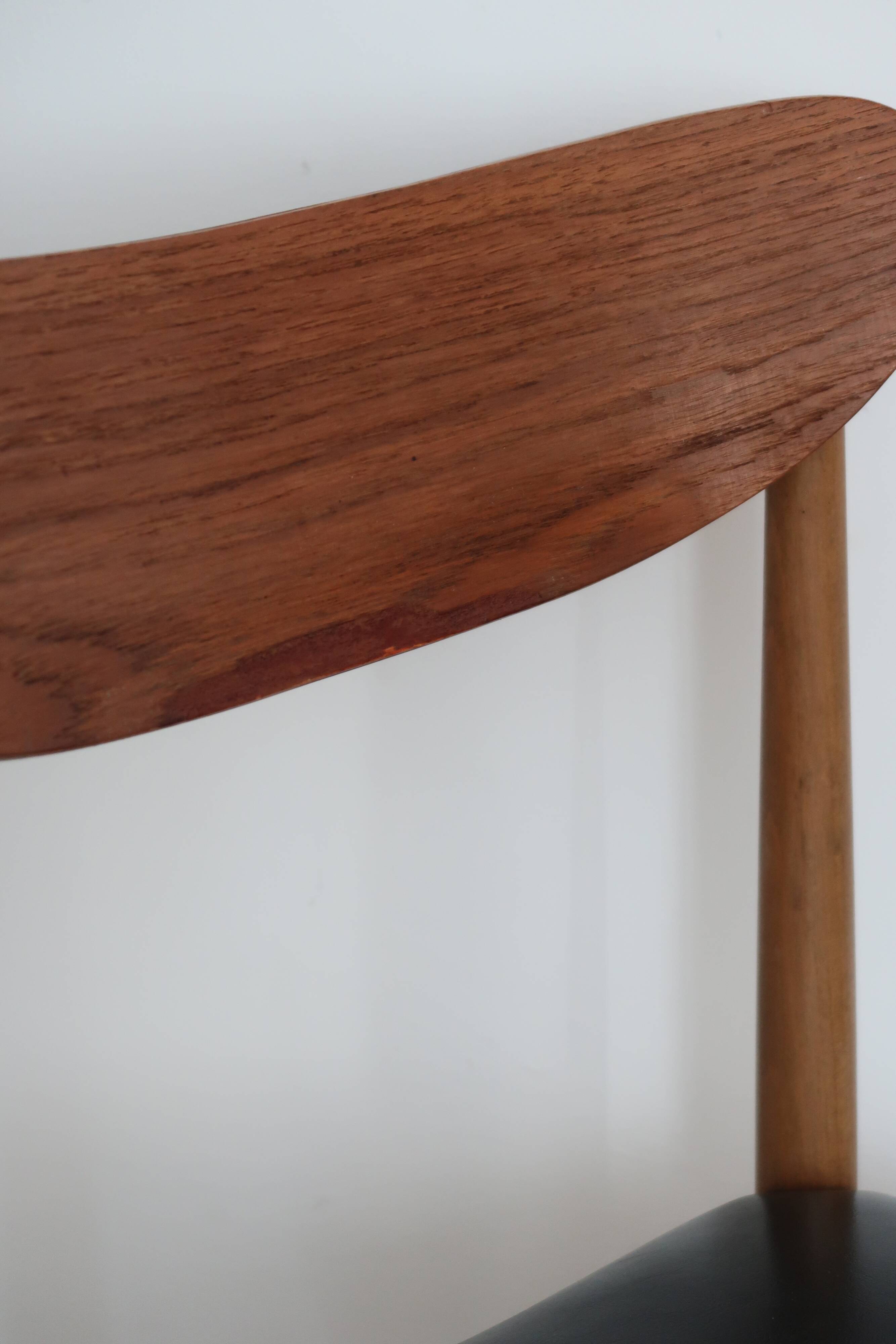 4 Scandinavian chairs skaï black